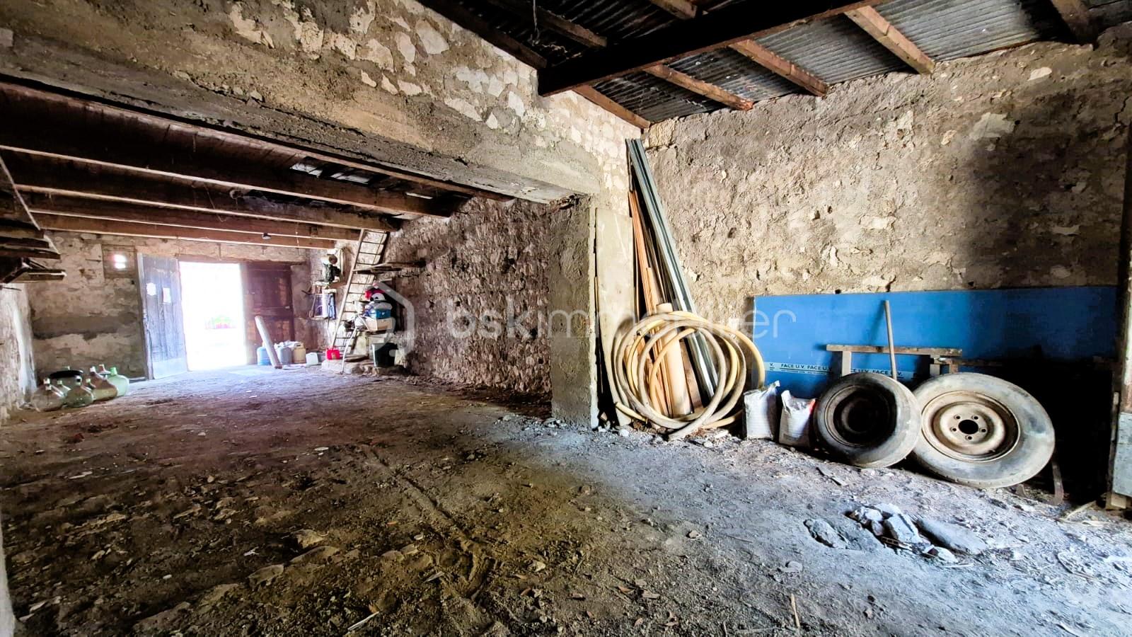 Parking de 72 m² - IMG-20251020-WA0029.jpg