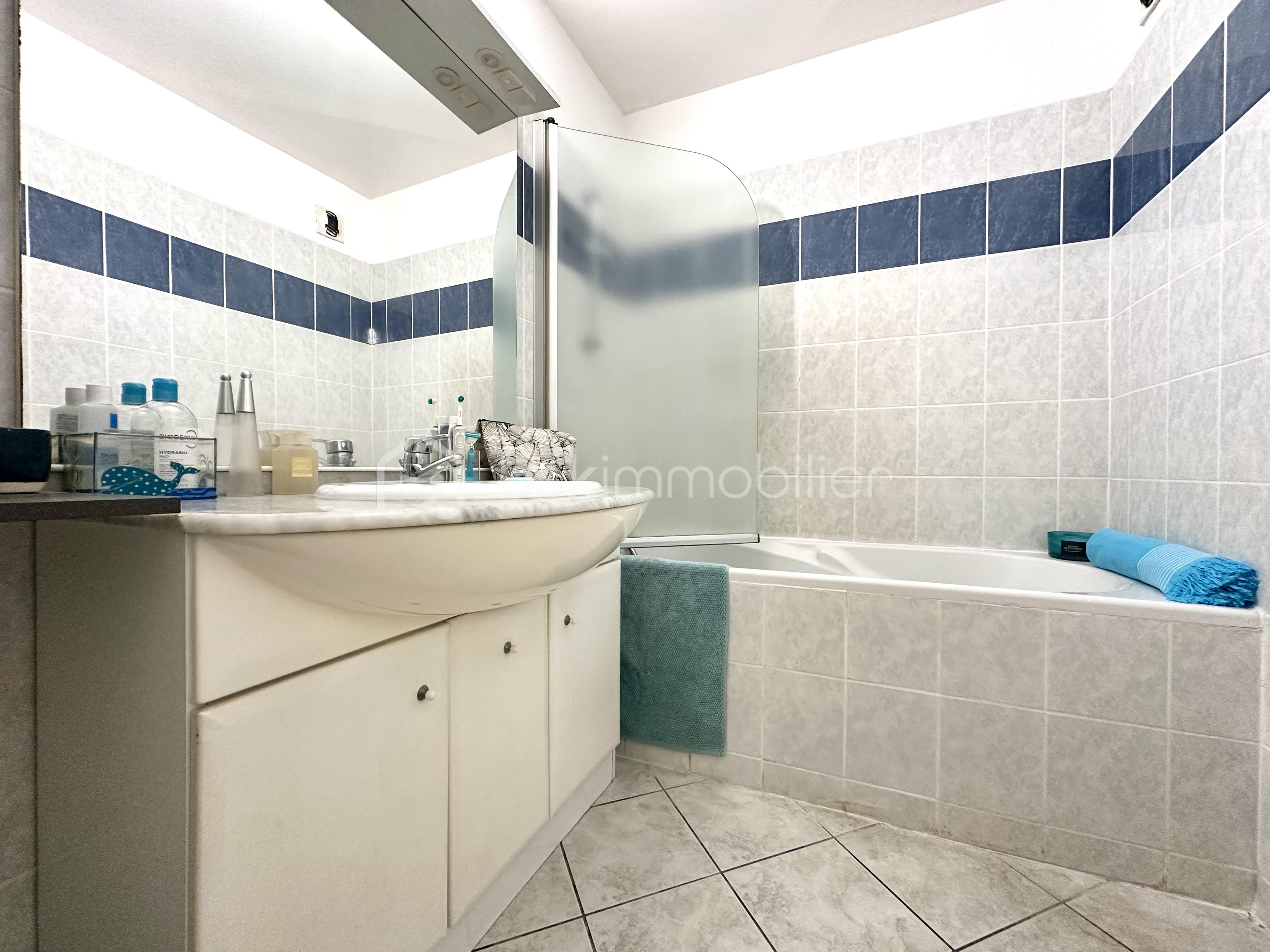 6 -SALLE DE BAIN.jpg