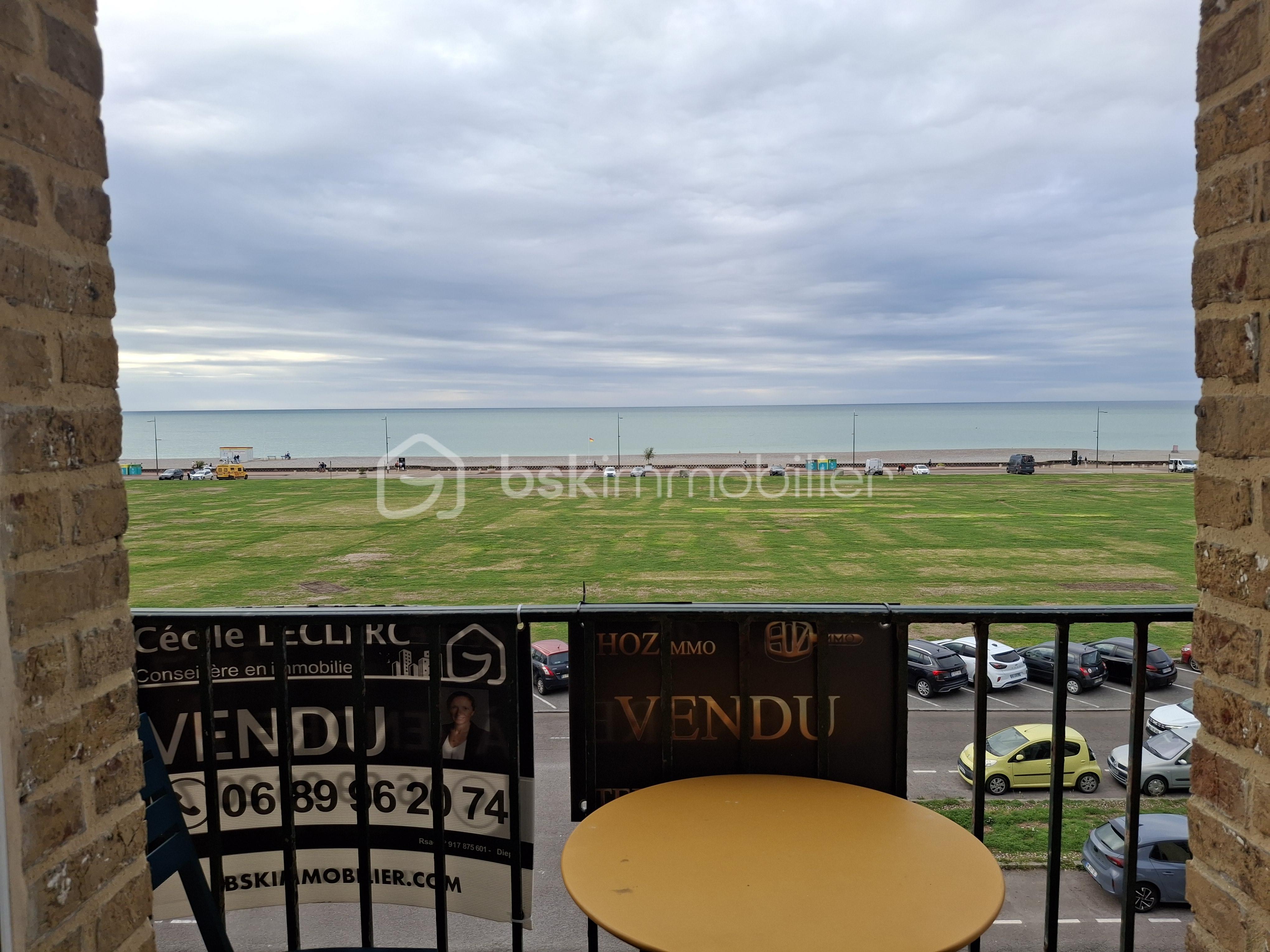 balcon et vue mer paysage.png