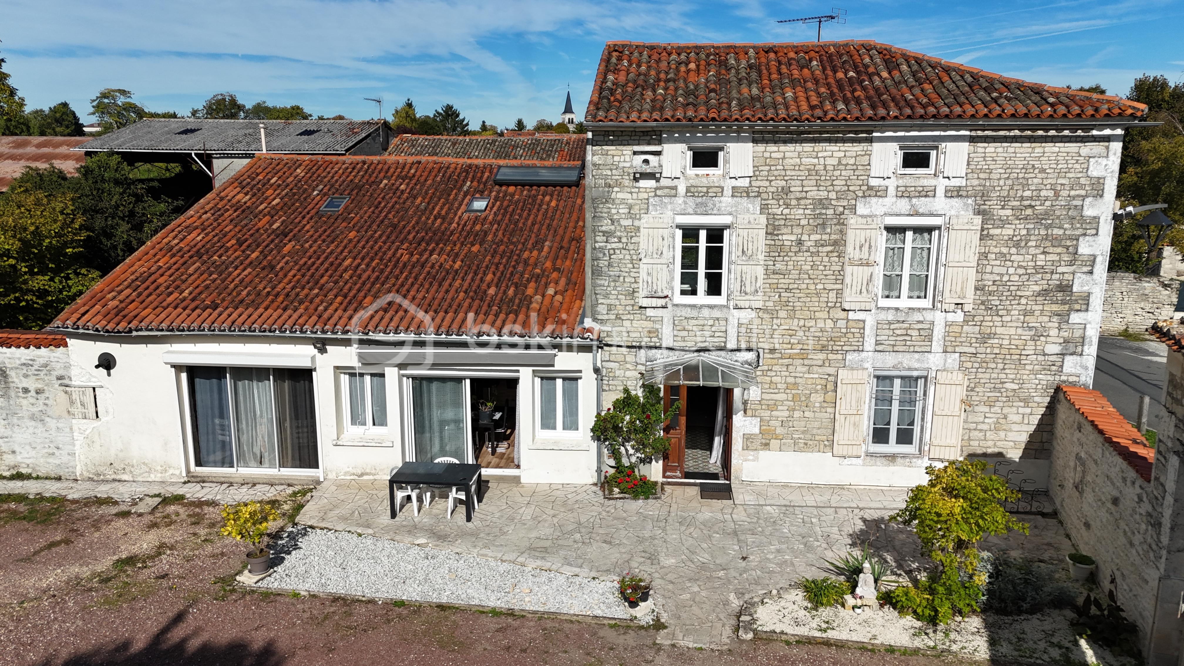 Maison de 288 m² - DJI_20251008151328_0022_D.JPG