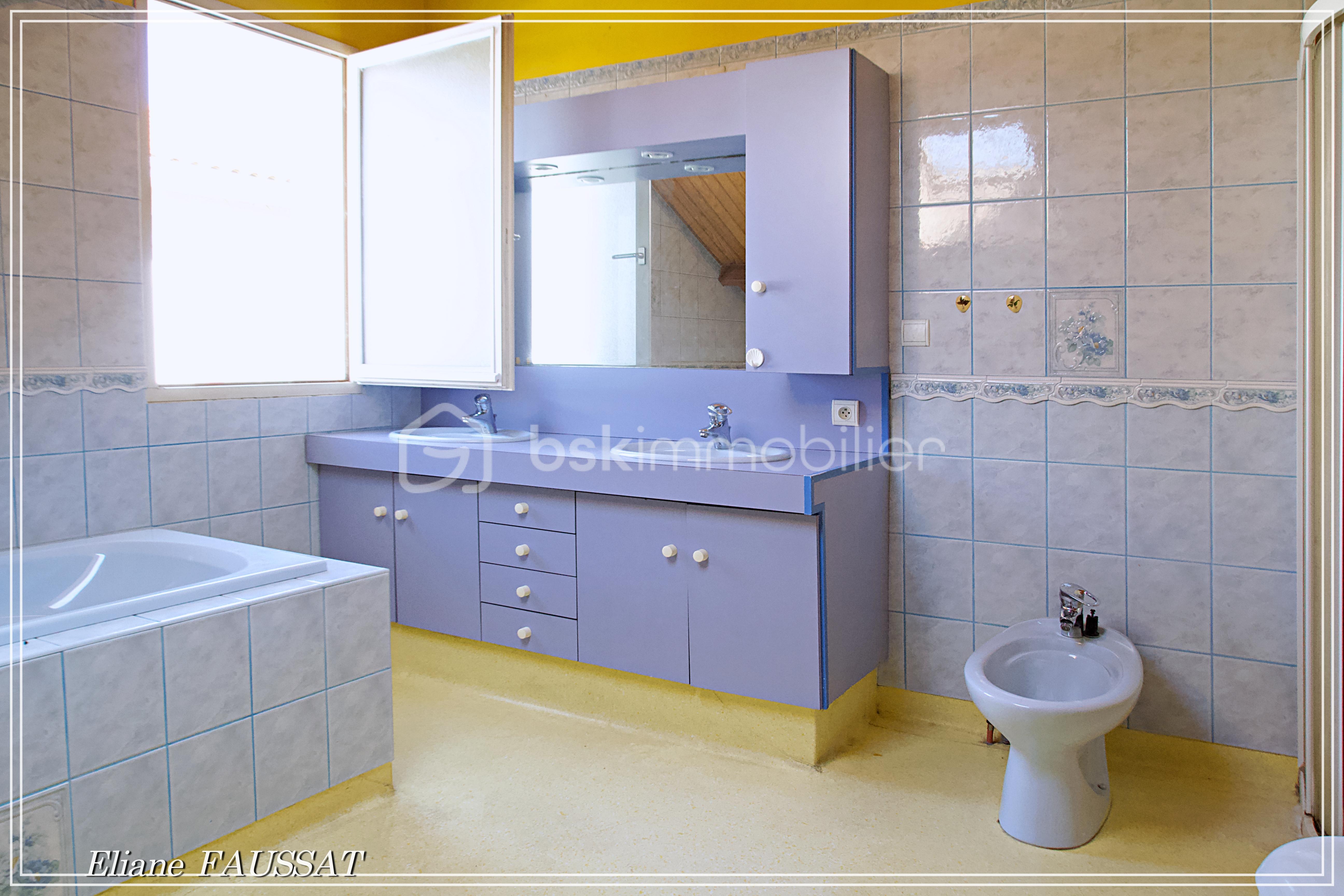 Maison contemporaine de 170 m² - SALLE DE BAIN ETAGE.jpg