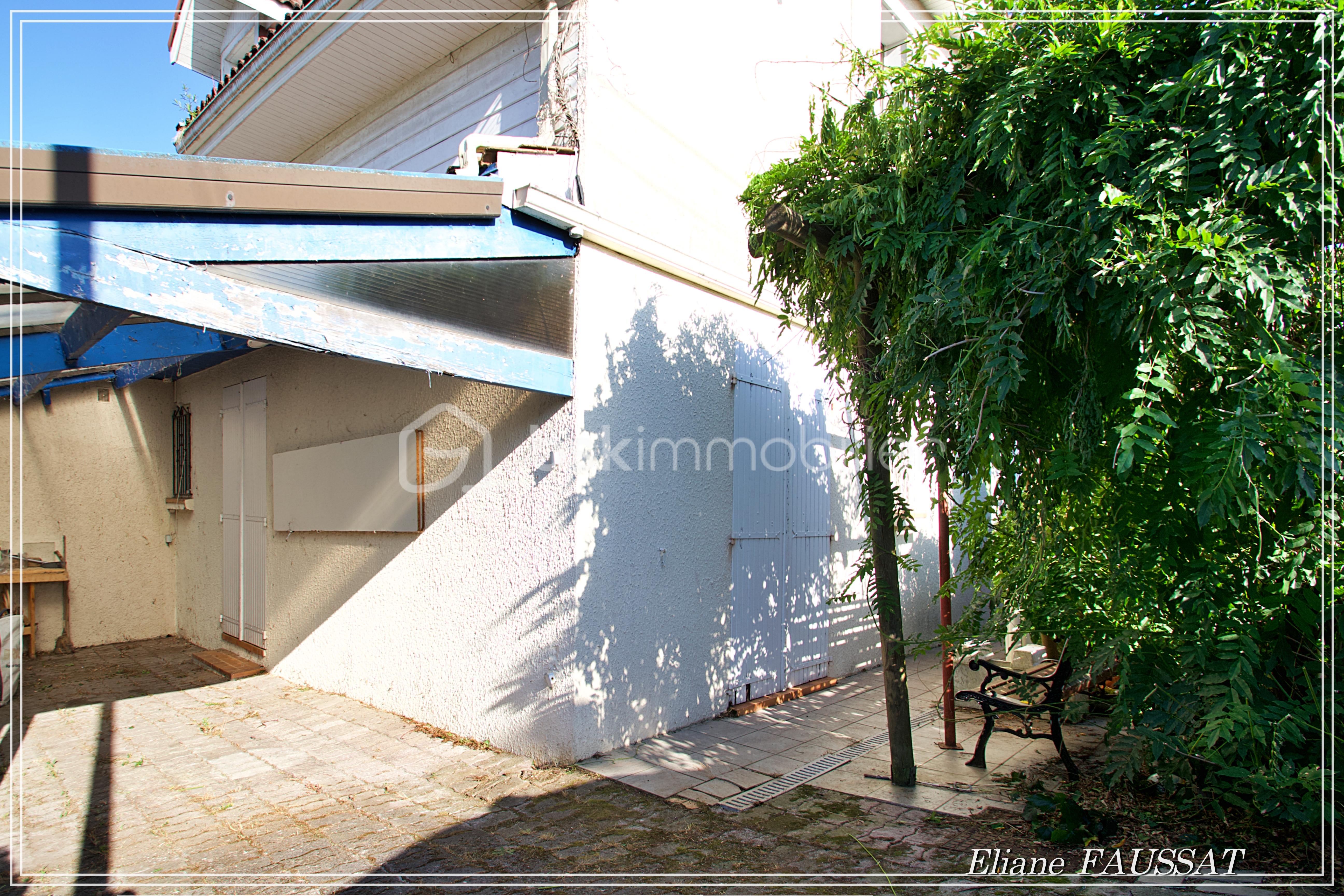 Maison contemporaine de 170 m² - CARPORT.jpg