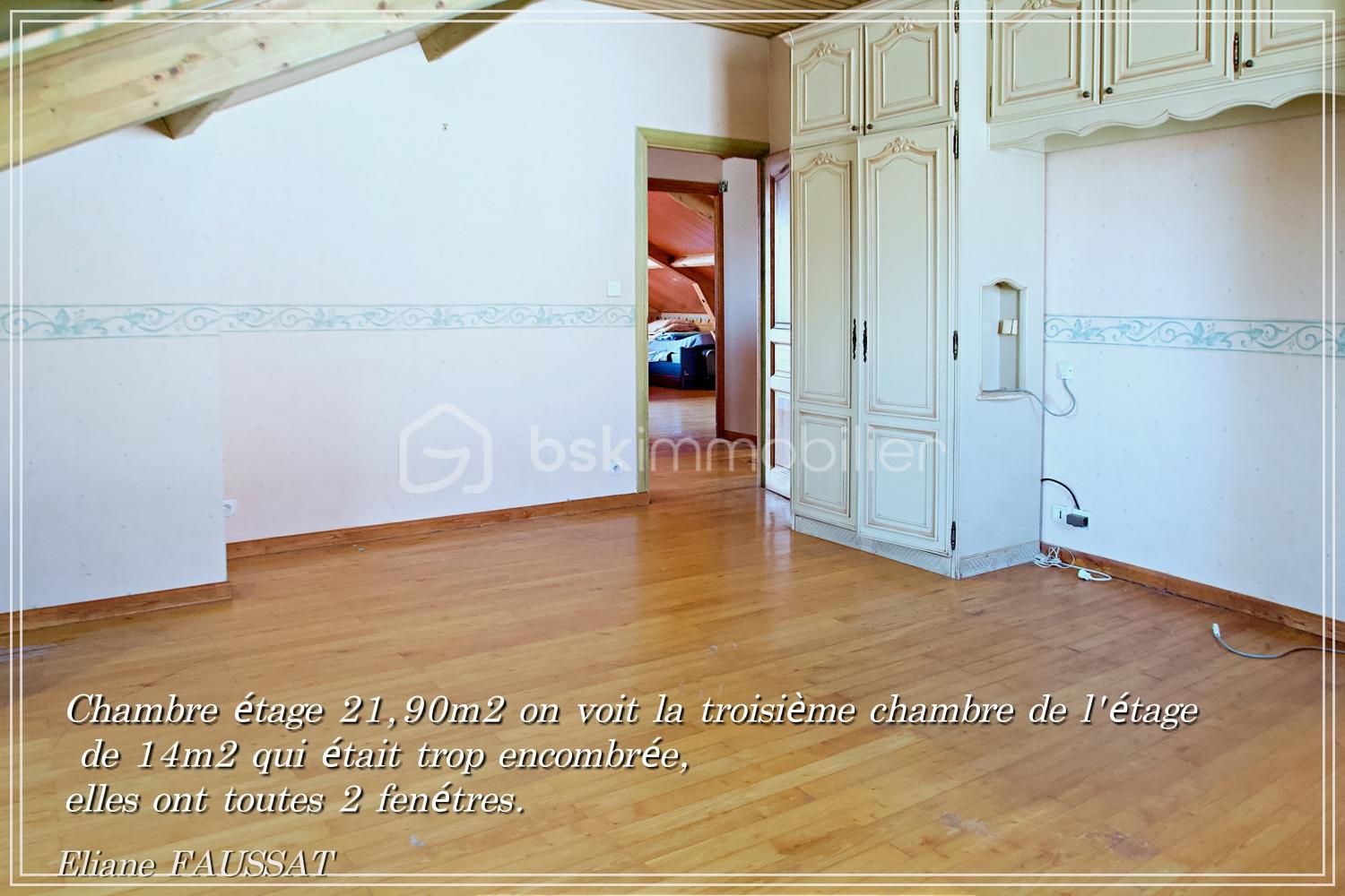 CHAMBRE ETAGE 4 Julie.jpg