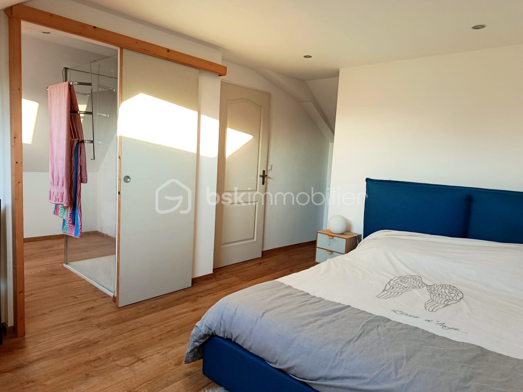 Maison de ville de 125 m² - eca37def-aaf7-4b82-b7d3-0bcc7f471084.jfif