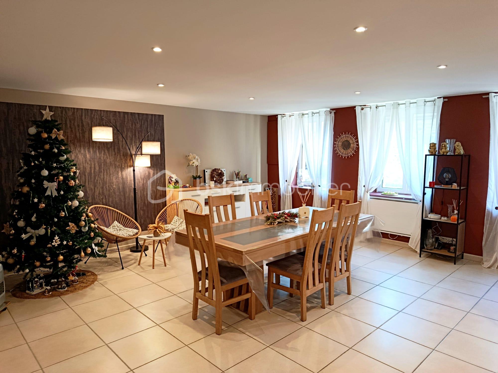 Maison de ville de 125 m² - 0db0336d-36c1-42b8-85b1-a85ce6561f7d.jfif