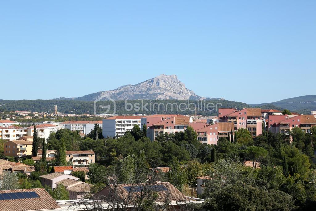 STUDIO VU MONTAGNE.jpg