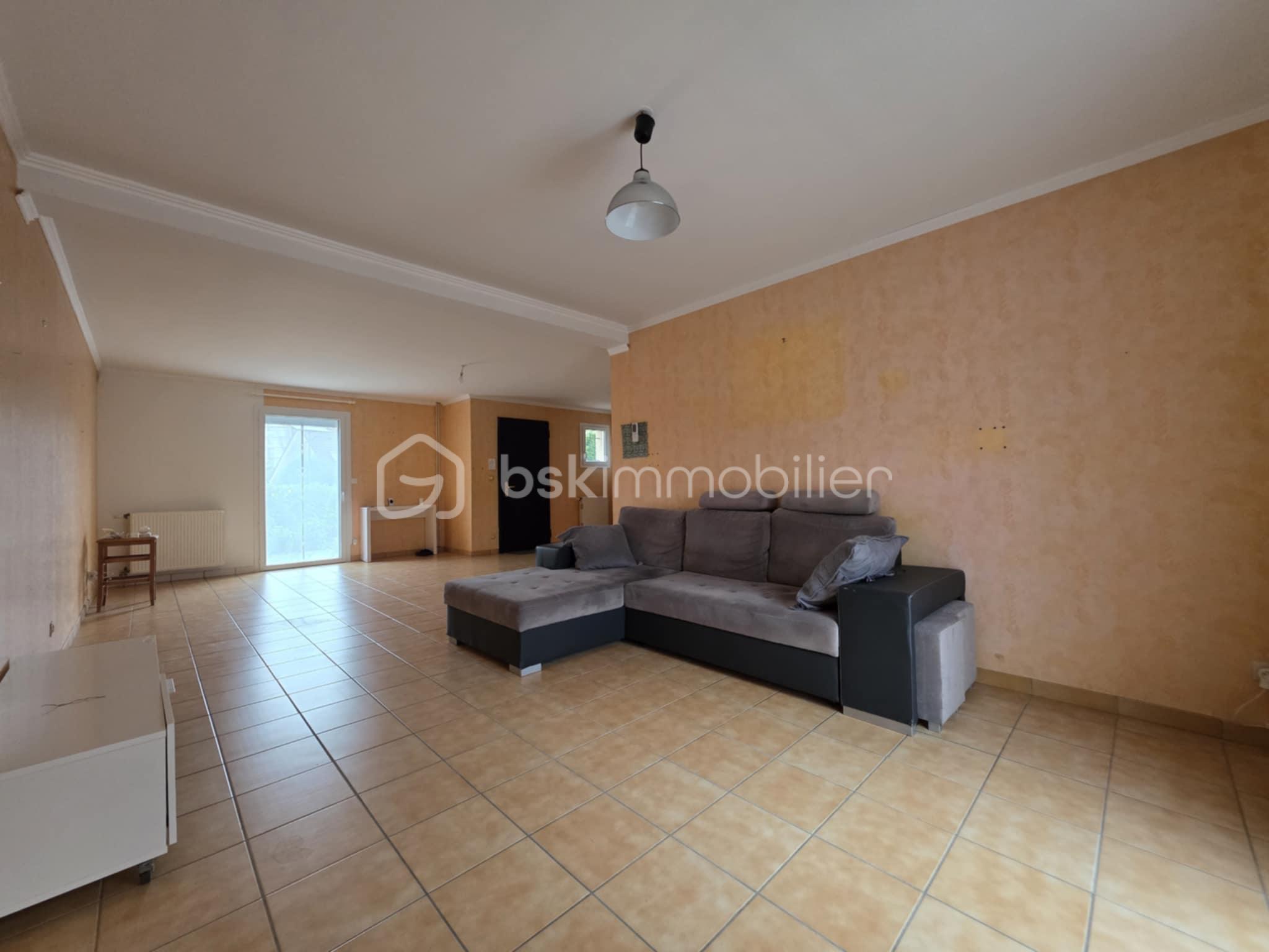 Pavillon de 120 m² - 71544b80-5d16-4cad-a54f-174482f19e1d.jpeg