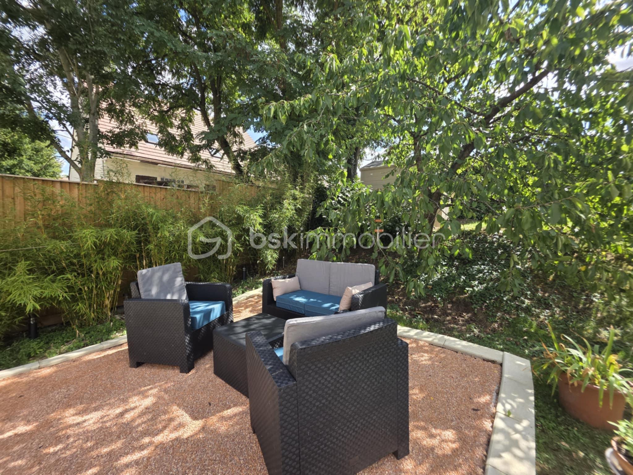 Pavillon de 120 m² - e9f74ec2-100d-415b-a8b1-4ecb318a5bf0.jpeg