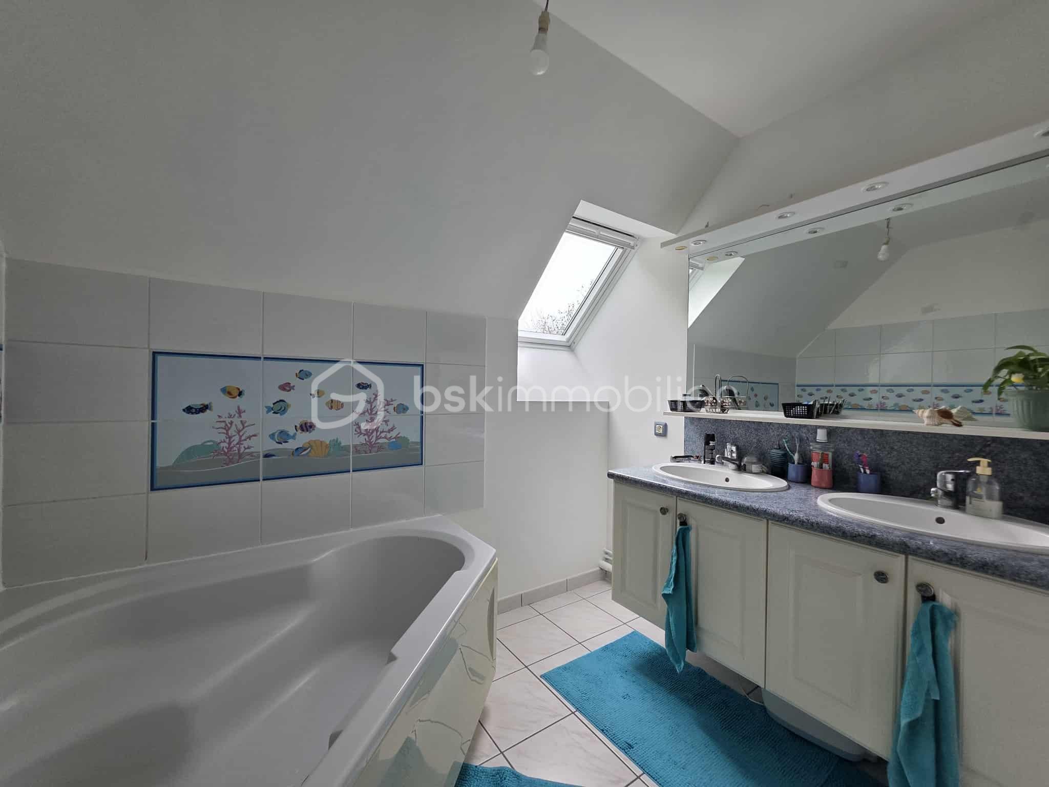 Pavillon de 120 m² - 9822b504-8905-41d9-800c-5bbbdd5db744.jpeg
