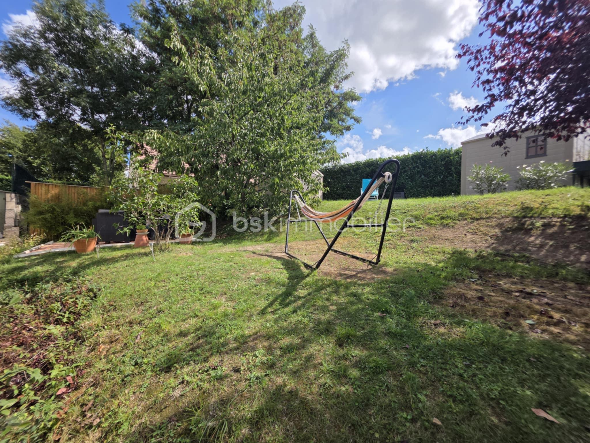 Pavillon de 120 m² - fd99c5e7-d93e-4ddf-92b8-8d4bfe8d68ad.jpeg