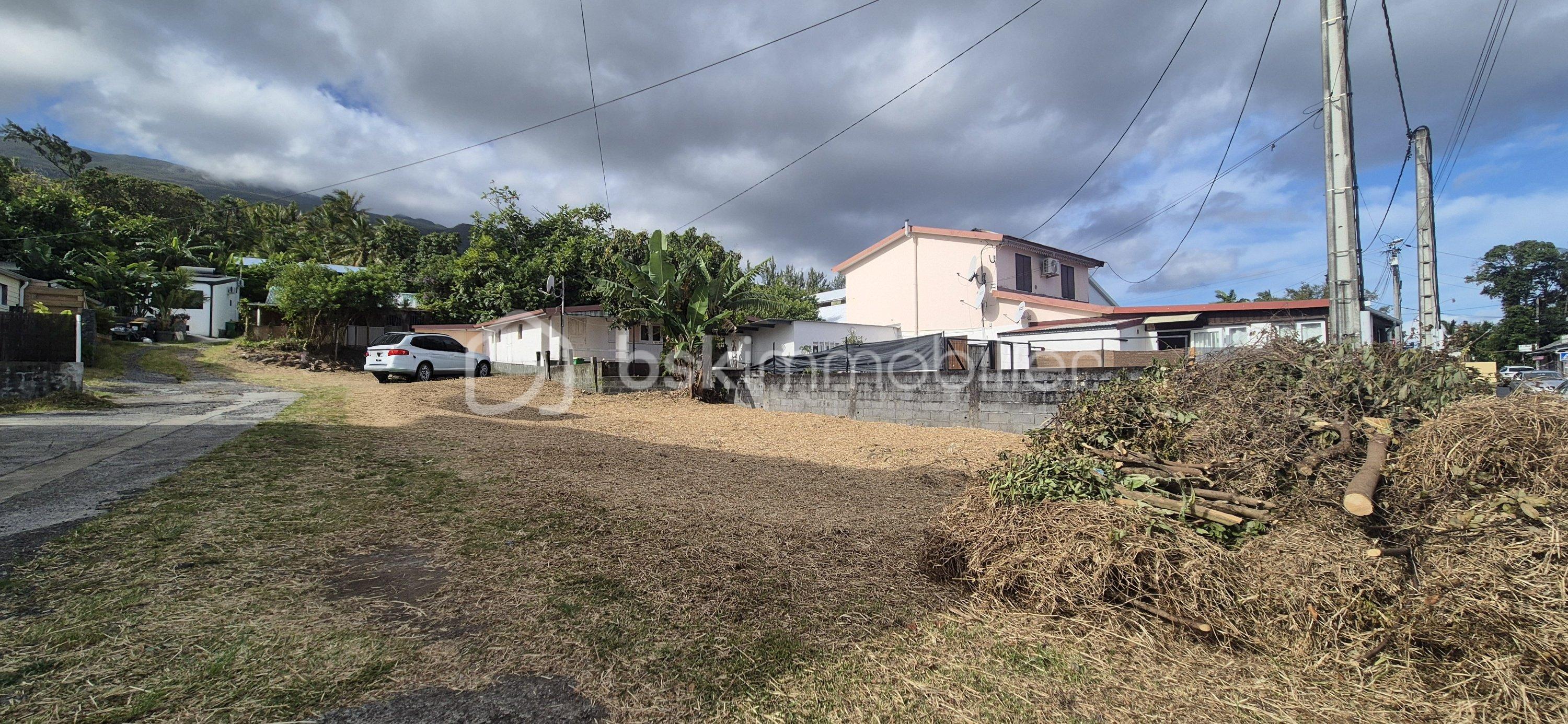 Terrain de 303 m² - Ter.jpg