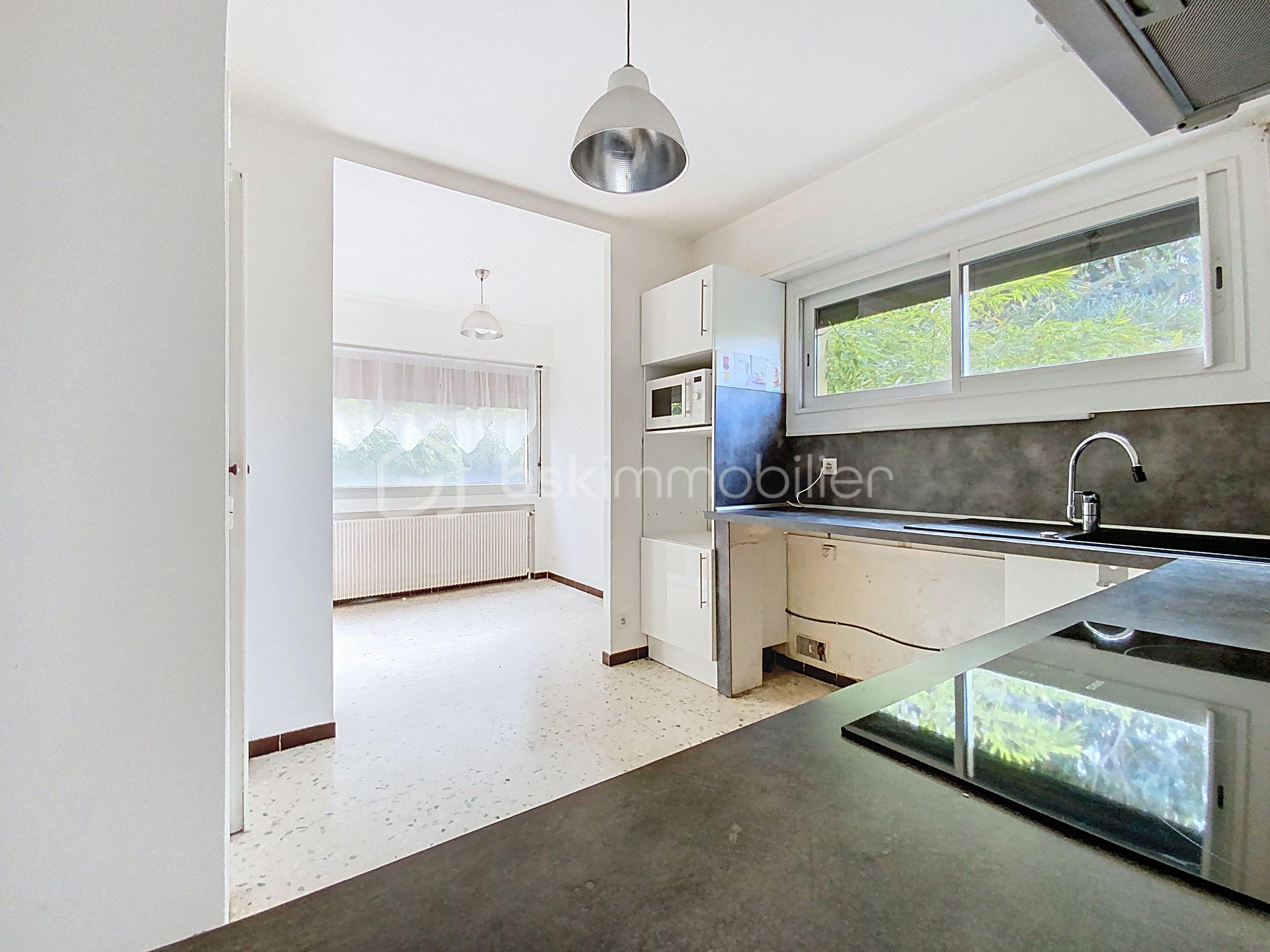 Maison de 120 m² - CUISINE FENETRE.jpg