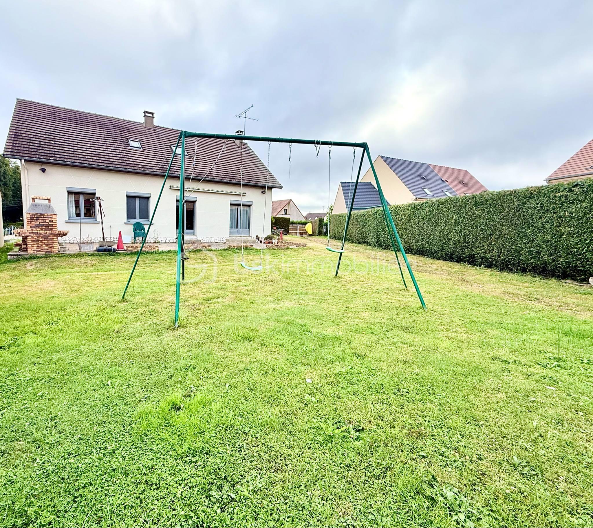 Maison de 161 m² - Terrain.jpg