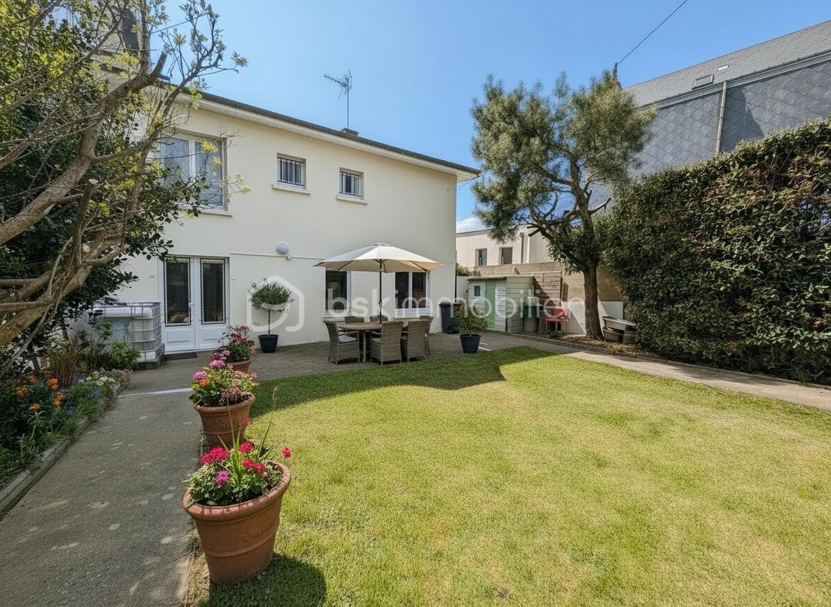 Facade côté jardin.jpg