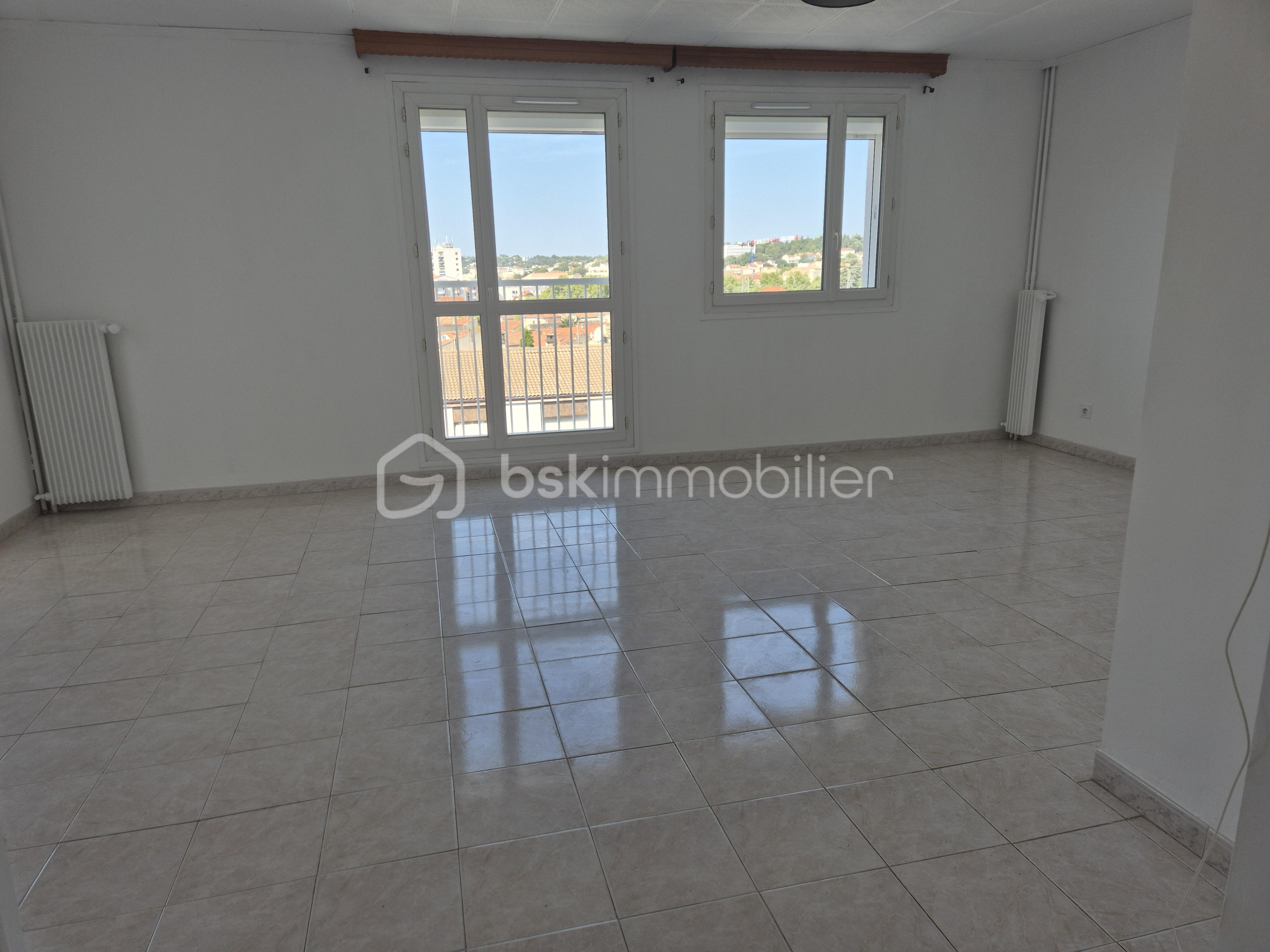 Appartement 4 pièces 68 m² · à Nimes · 68 m² · 123 000 €