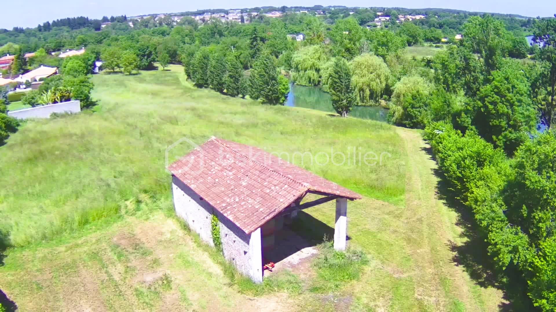 Terrain de 17 300 m² Terrain de 17 300 m²