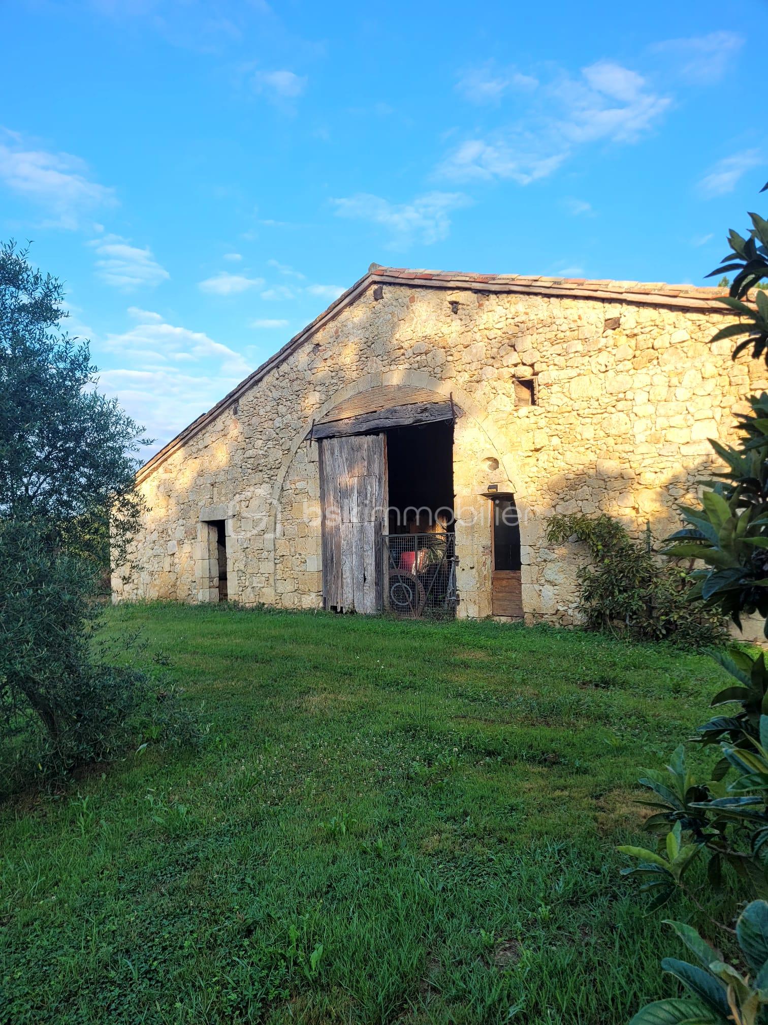 Maison de 349 m² - 05 Dépendance _ atelier _ garage.jpeg