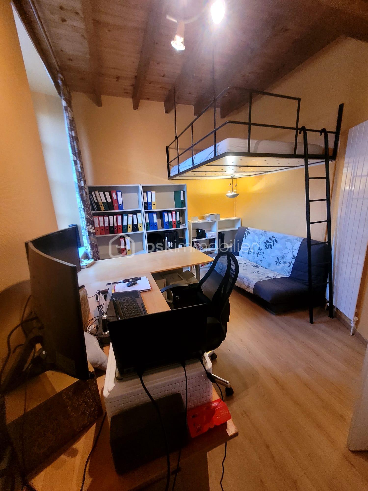 Maison de 349 m² - 10 Chambre 4 gite.jpeg