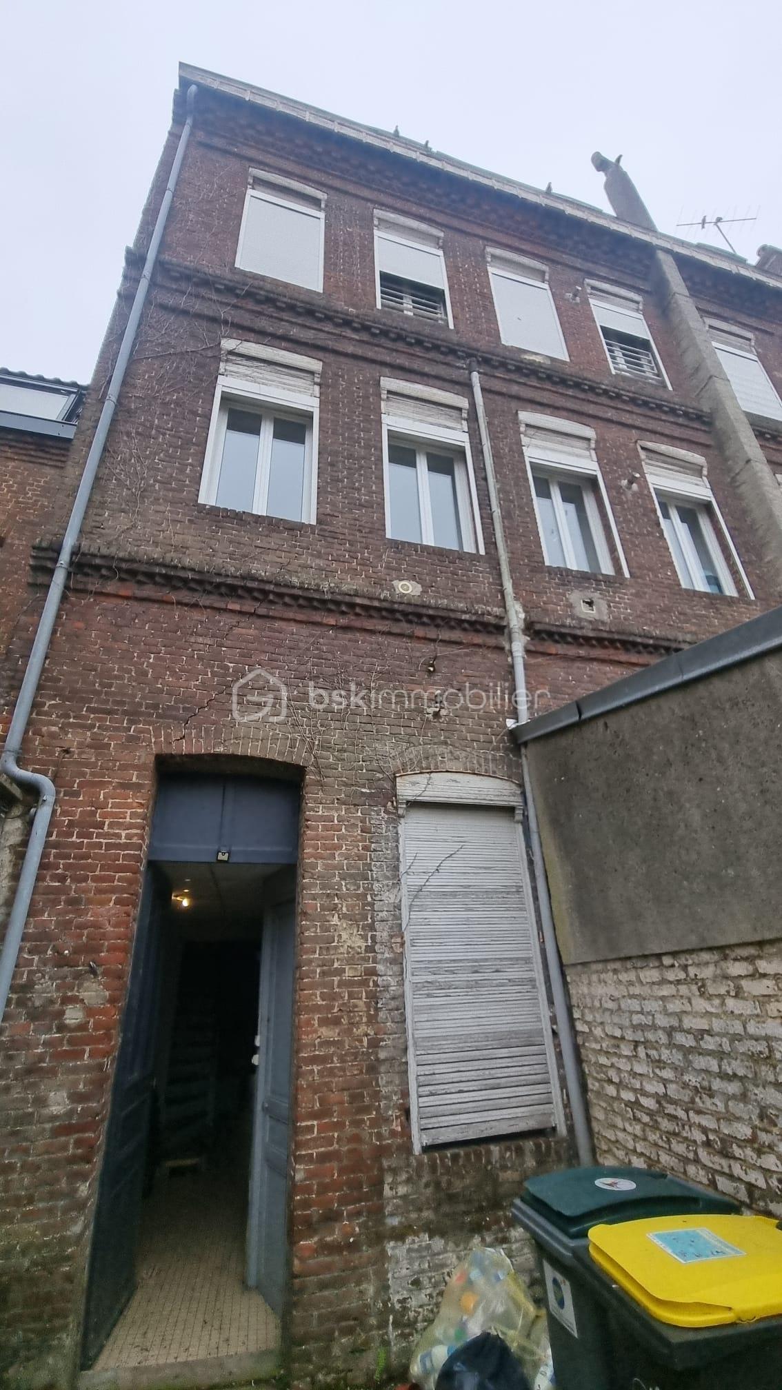 Immeuble de 300 m² - IMG-20251022-WA0036.jpg