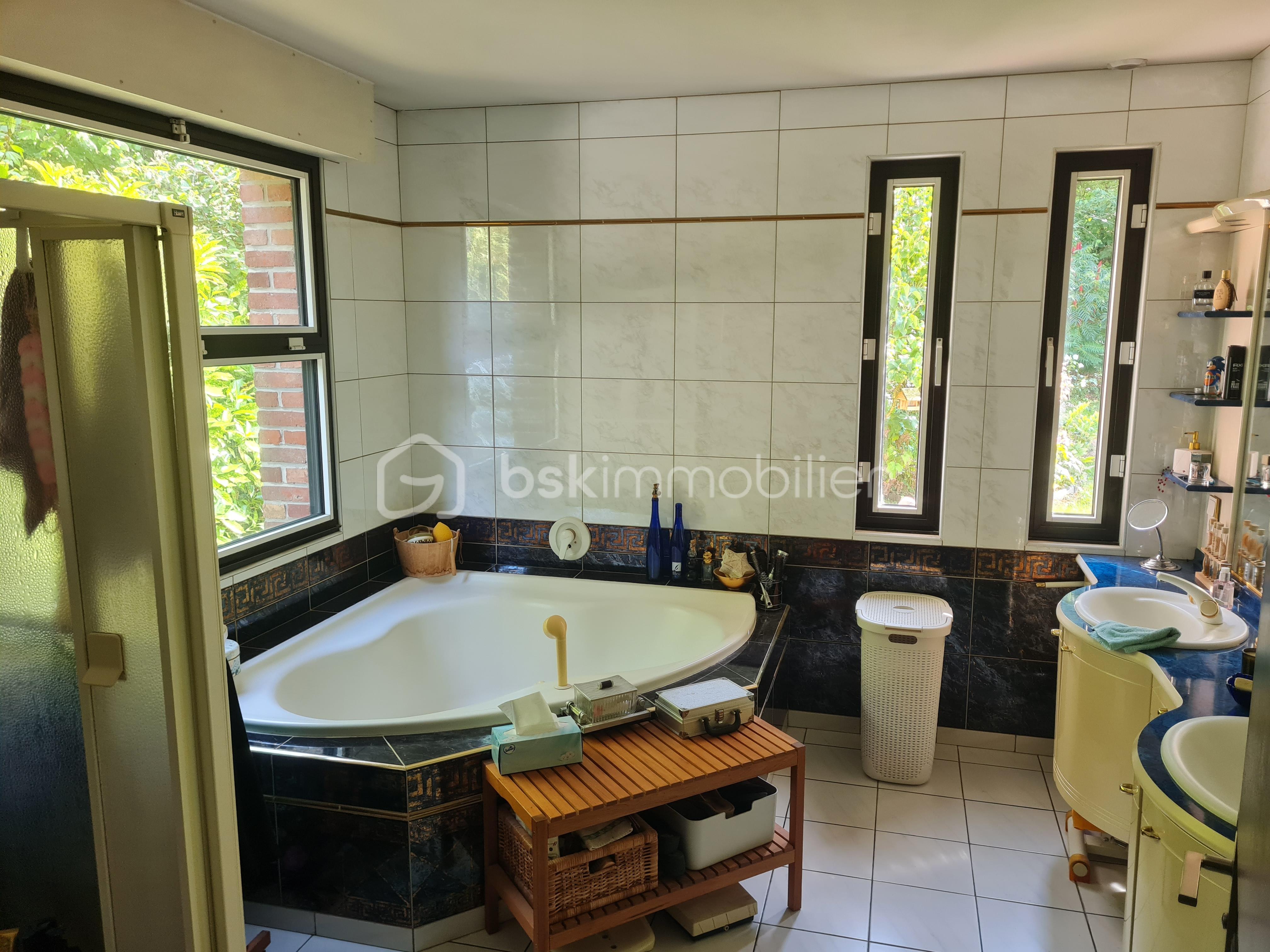Maison de 153 m² - SALOME SDB1.jpg