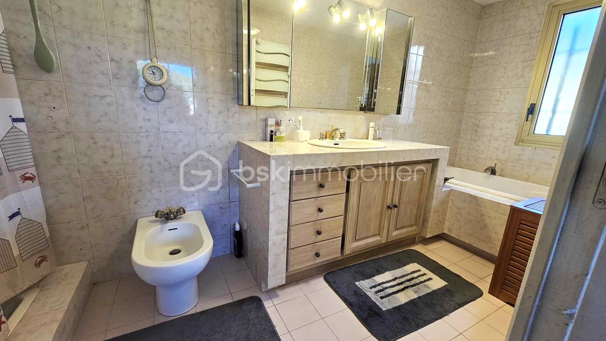Maison provencale de 130 m² - 370223373_180752315028327_6878507251589336559_n.jpg