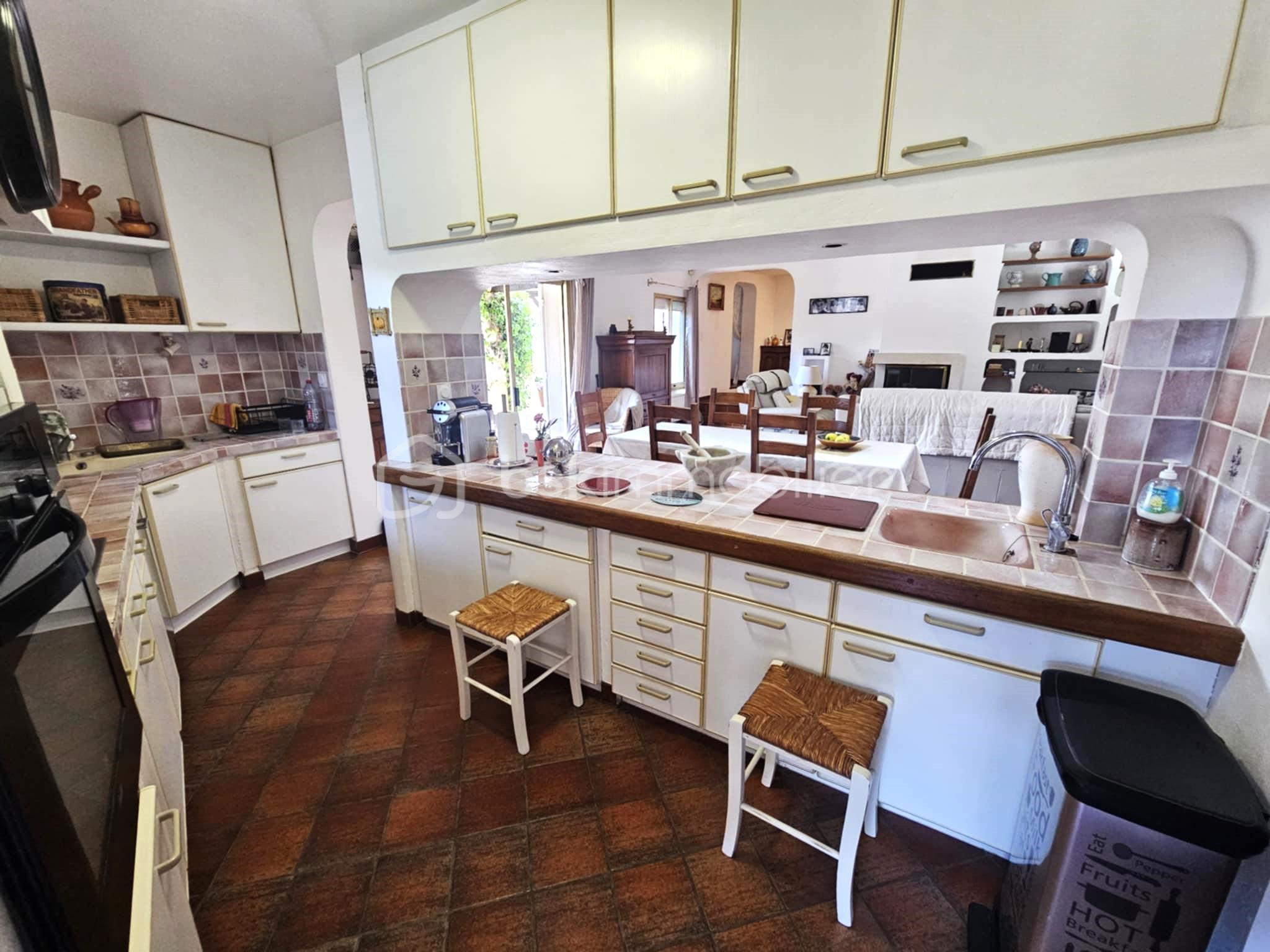 Maison provencale de 130 m² - 6ea59b7f-5c1f-43c3-9521-8a9994568bbf.jpg