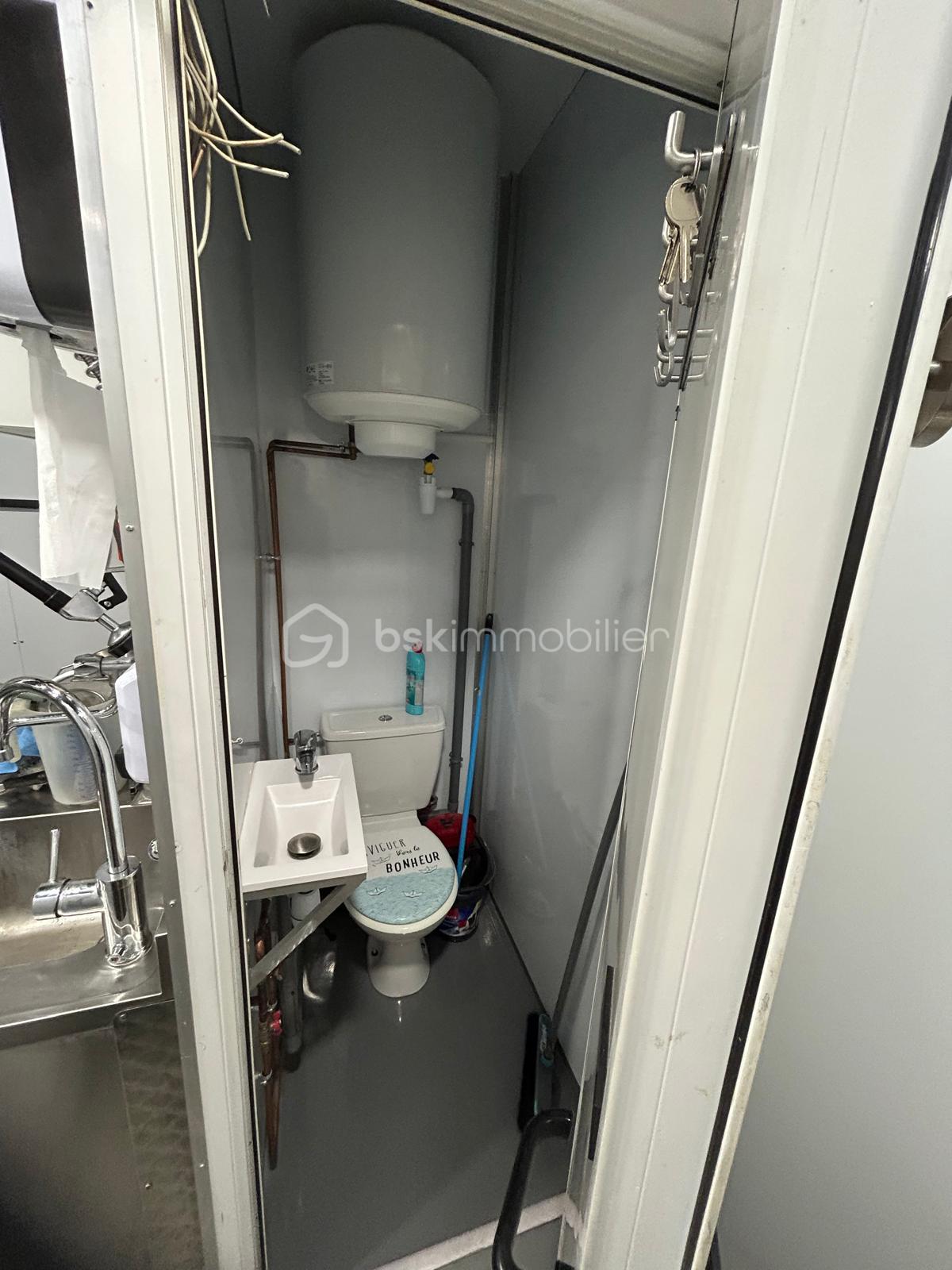 Fonds de commerce - PHOTO-2026-01-26-16-19-14.jpg