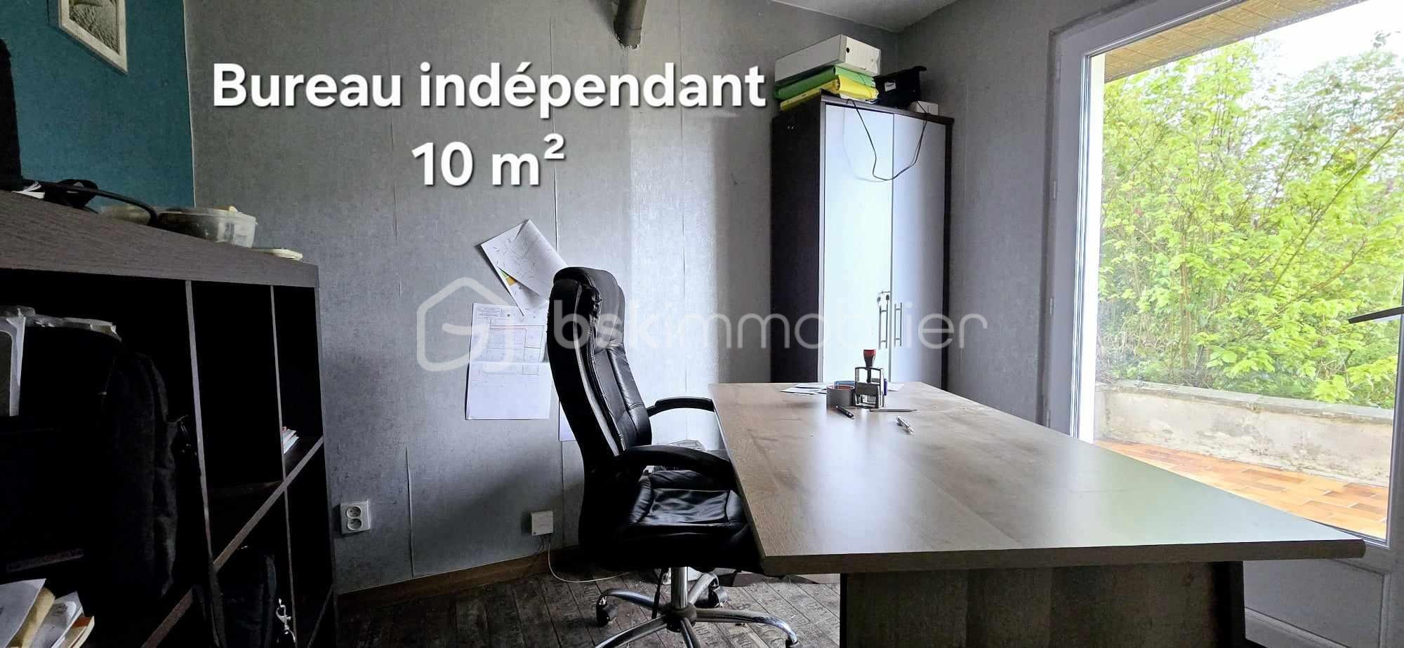 Maison de 300 m² - 490979837_1154476973121180_5841901081420845461_n.jpg