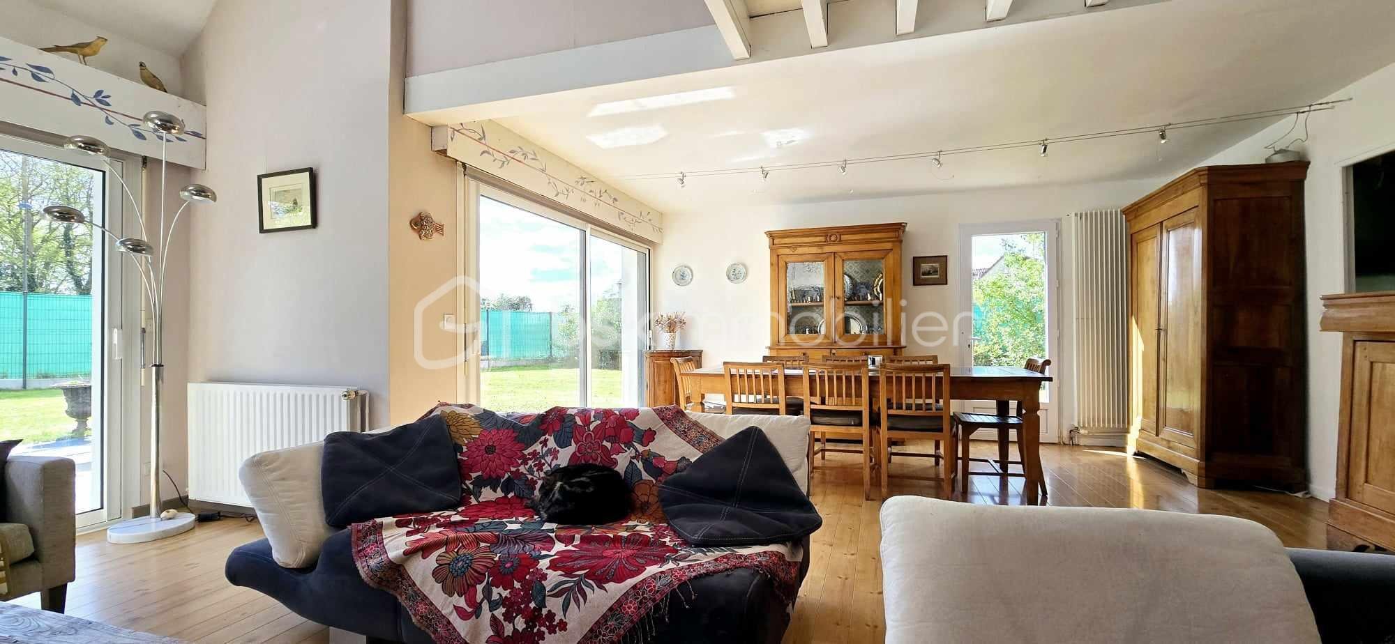 Maison de 300 m² - 491018294_1009599740734934_90953421638944709_n.jpg