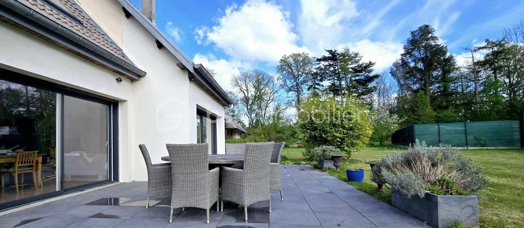Maison de 300 m² - 491010034_853844806928182_5935198926565164074_n.jpg