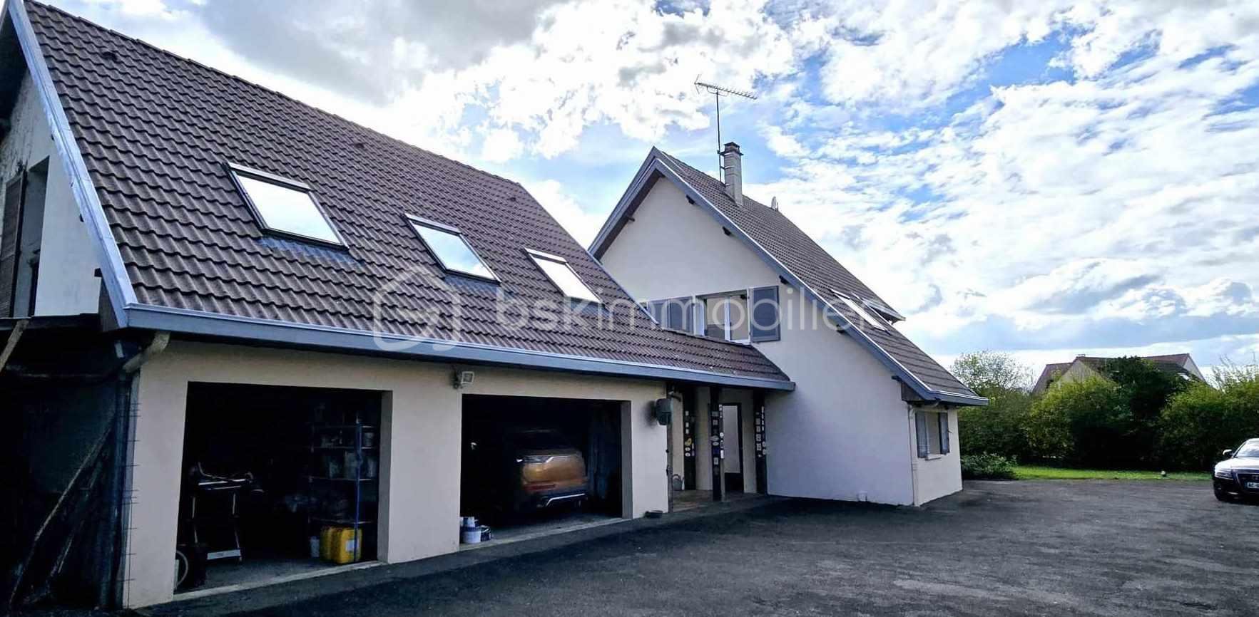 Maison de 300 m² - 488848487_565358922707362_2704069181944583542_n.jpg