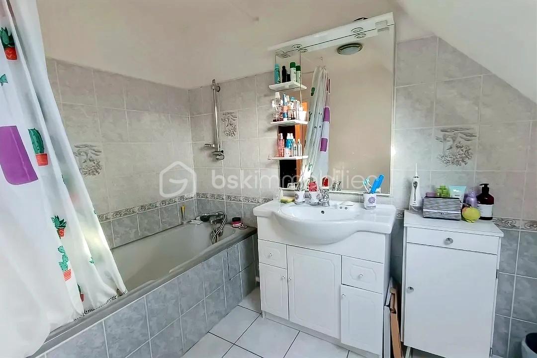 Maison de 98 m² - hoqi-48e8f492e2364cc5a36009b1fc52926f.jpg