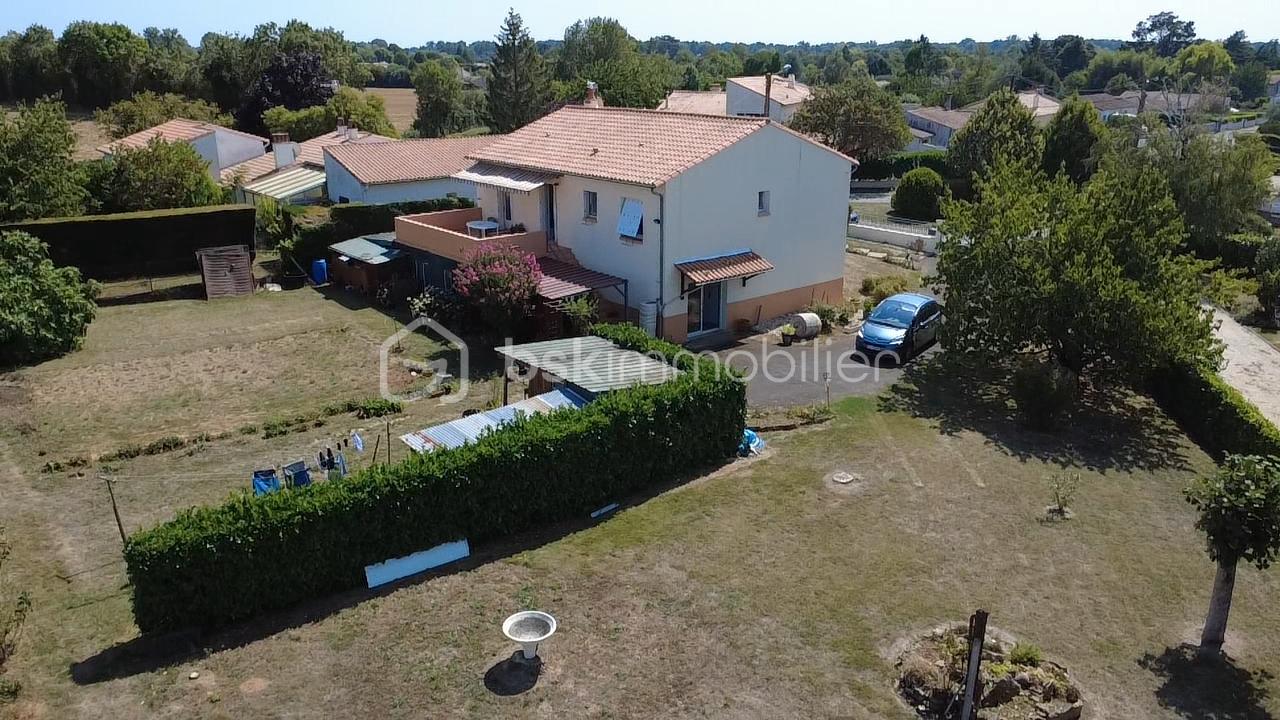 Maison traditionnelle de 171 m² - dji_fly_20250811_150835_0_1754917715212_photo_low_quality.jpg