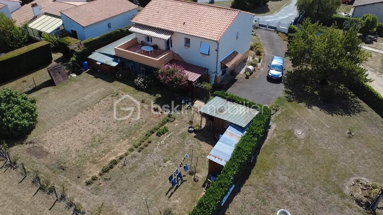 Maison traditionnelle de 171 m² - dji_fly_20250811_150557_0_1754917557242_photo_low_quality.jpg