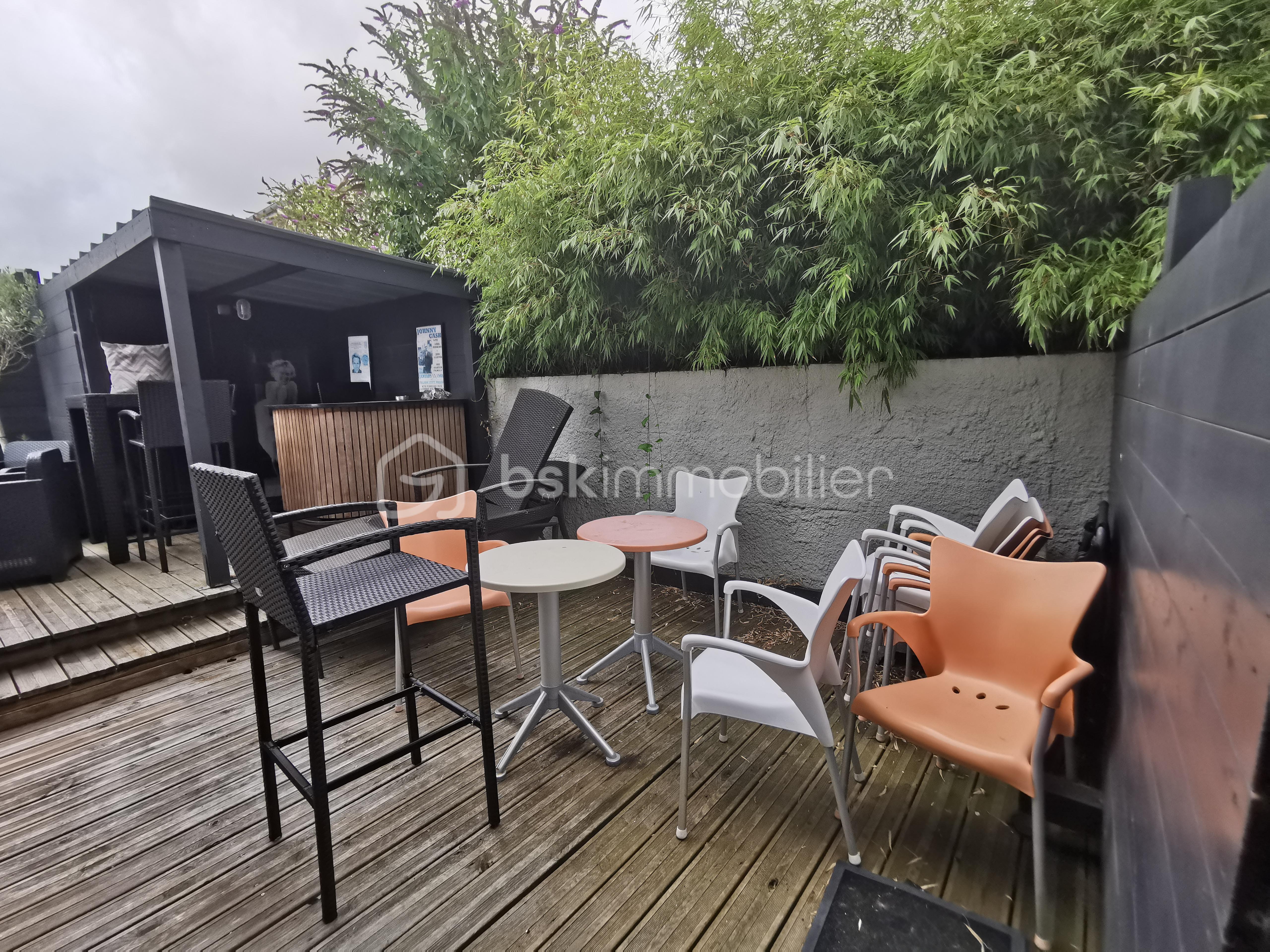 Appartement de 58 m² - terrasse. voisin.jpg