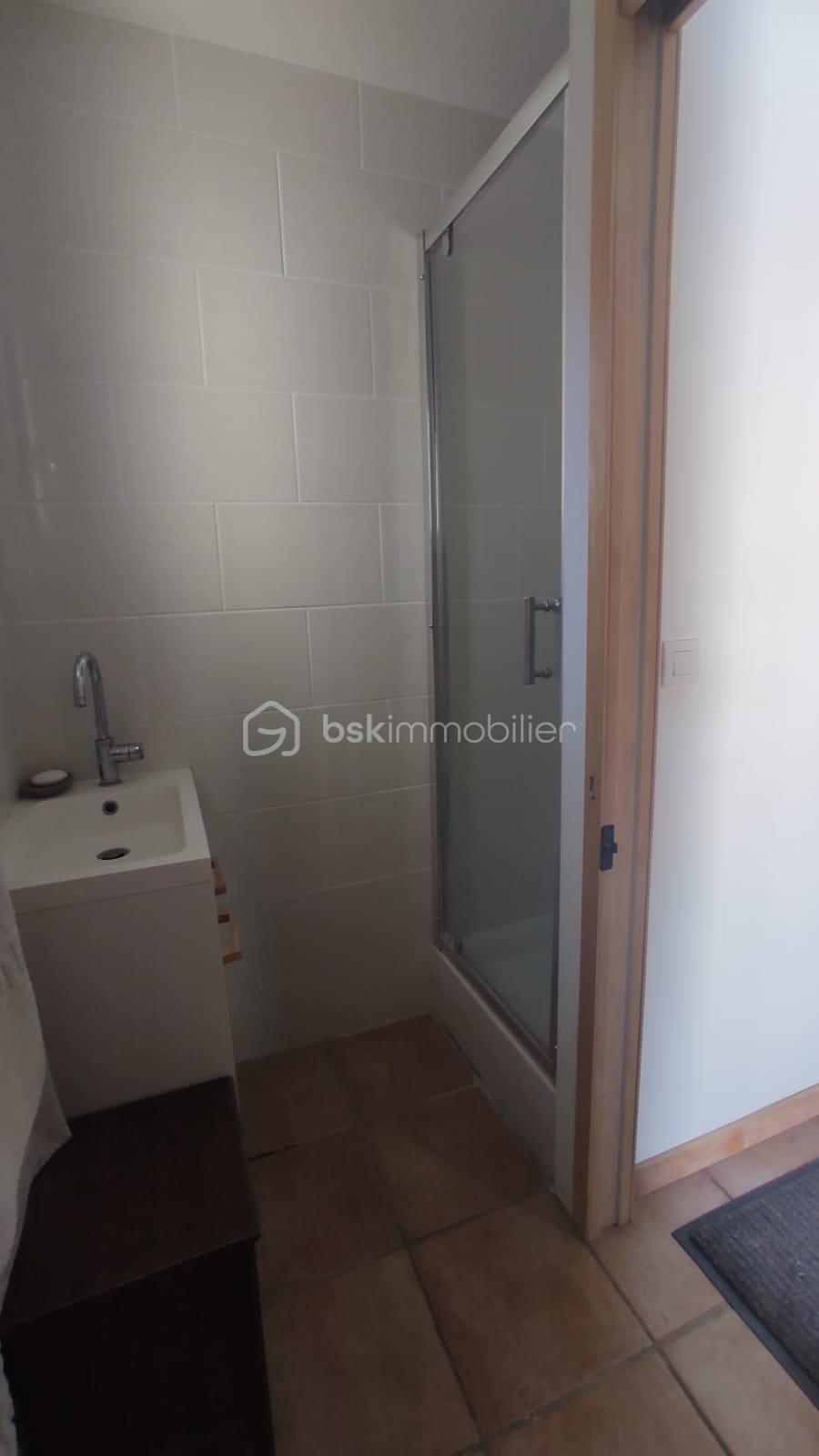 Maison de 85 m² - IMG-20250920-WA0014.jpg