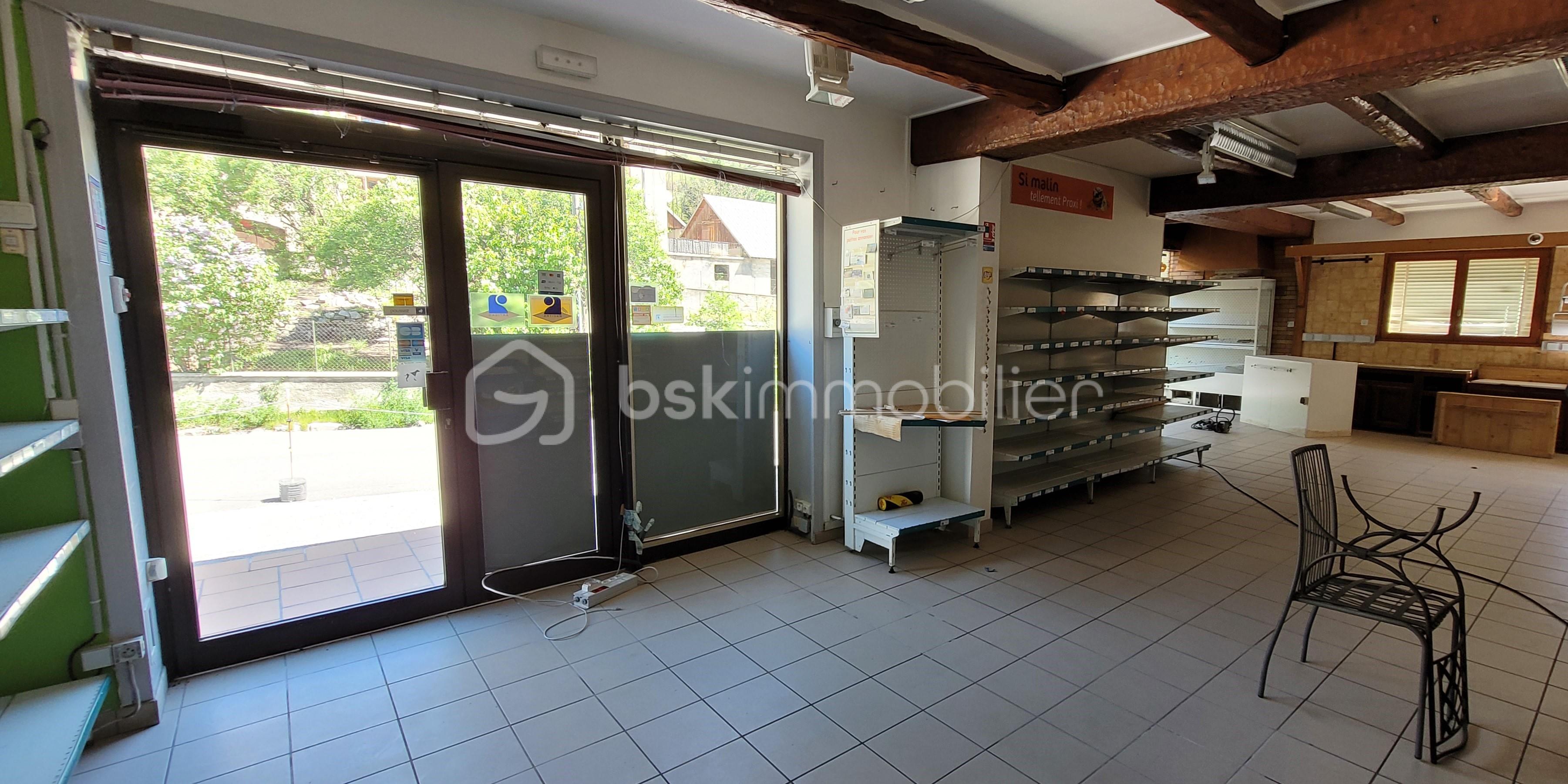 Immeuble mixte de 445 m² - J.jpg