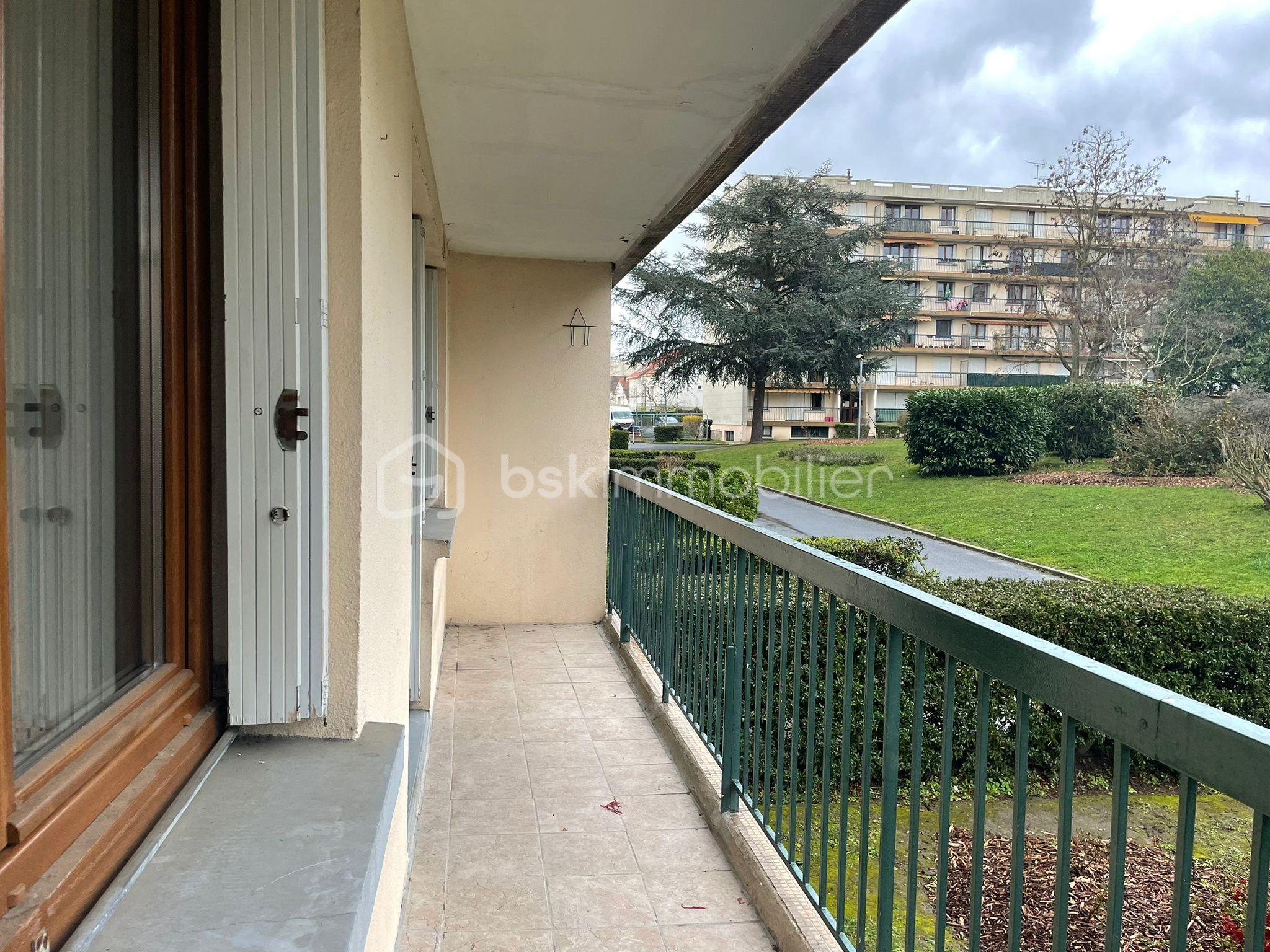 Appartement 3 pièces 62 m² · à Corbeil-Essonnes · 61,8 m² · 129 000 €