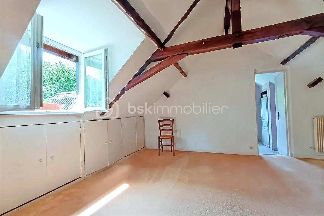 Maison de 160 m² - hoqi-46baa6beceb64f76bee44de3b4fad33a.jpg