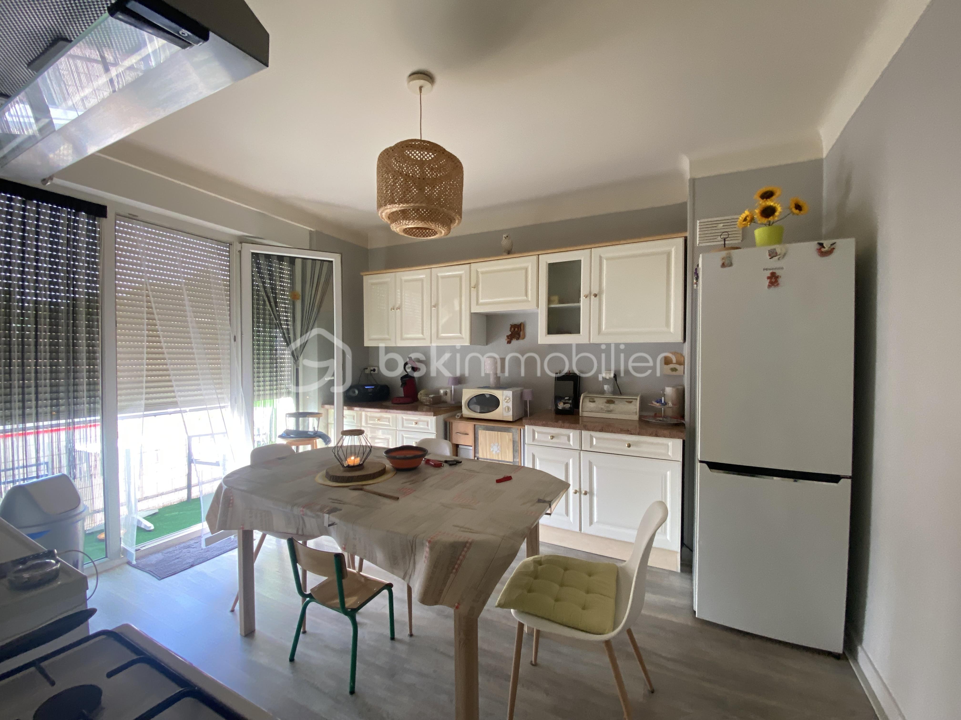 Immeuble de 300 m² Immeuble de 300 m²