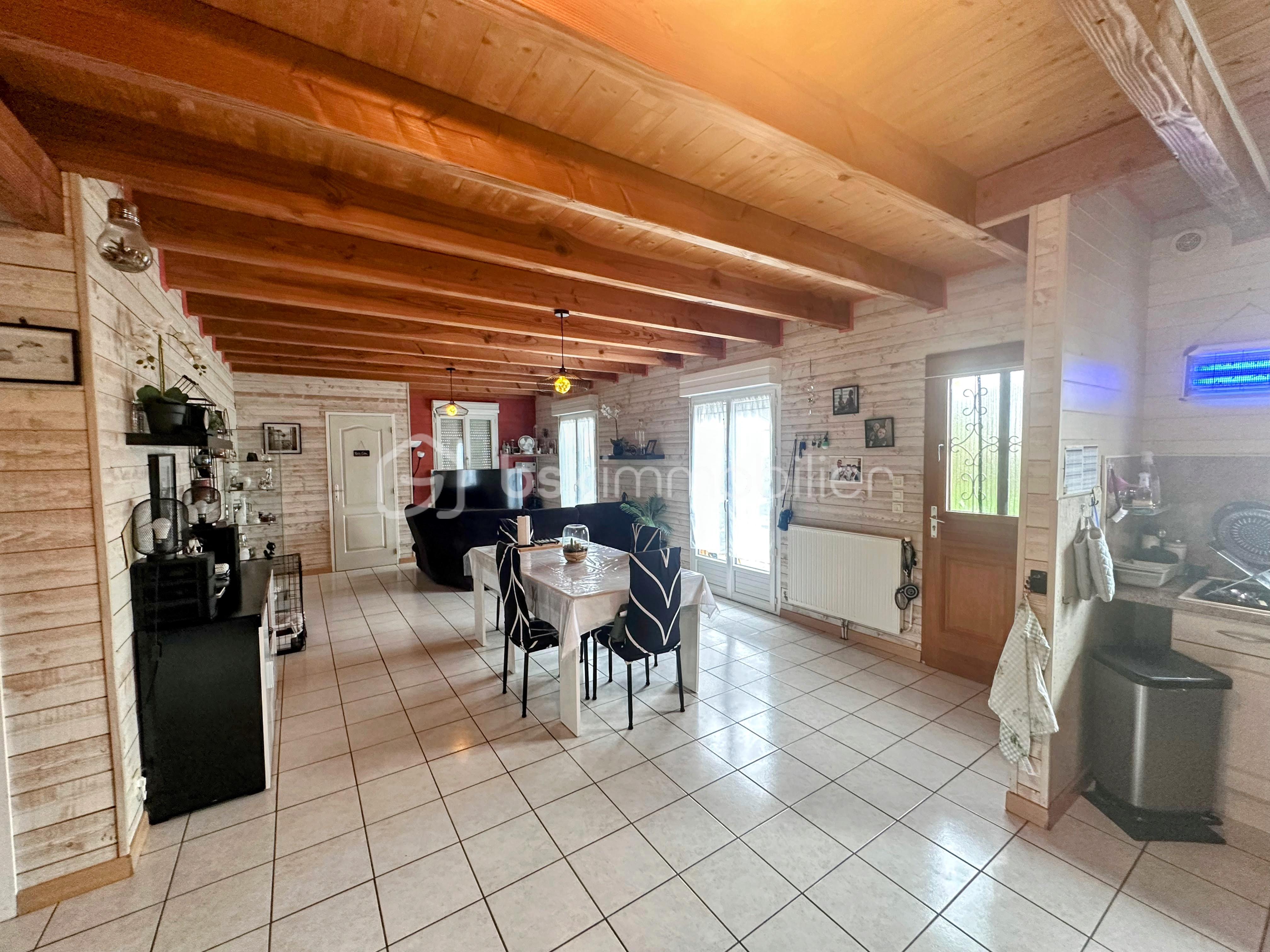 Maison traditionnelle de 88 m² - A534C215-3675-428B-B318-23F3CF488BF6.JPG