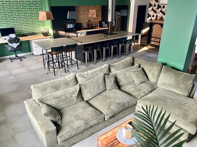 Maison de 620 m² - dumoulin_canapé.jpg