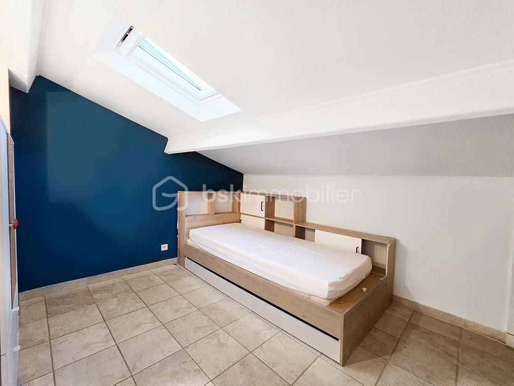 Maison provencale de 157 m² - petite chambre marine étage 1.jpg