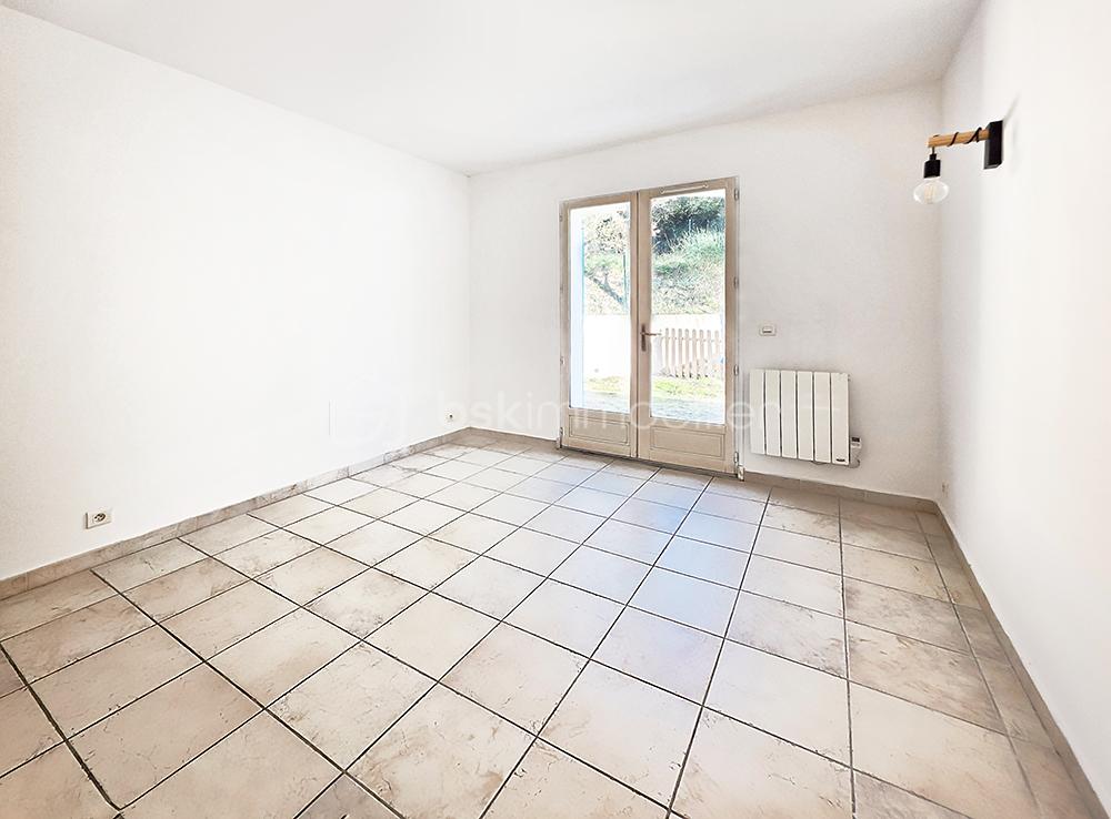 Maison provencale de 157 m² - grande chambre res rdc.jpg
