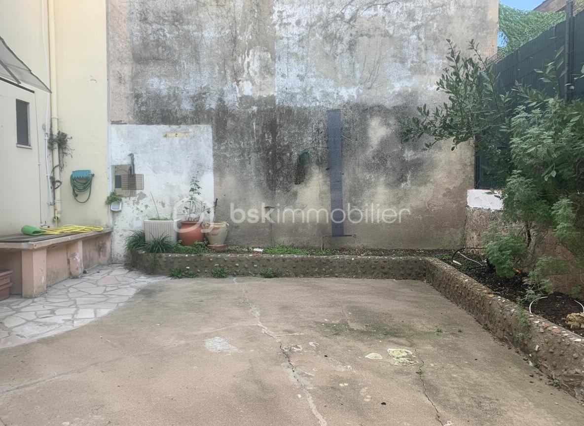 Appartement de 76,50 m² - exterieur_generated_2026-01-06T11_25_39.944.jpg