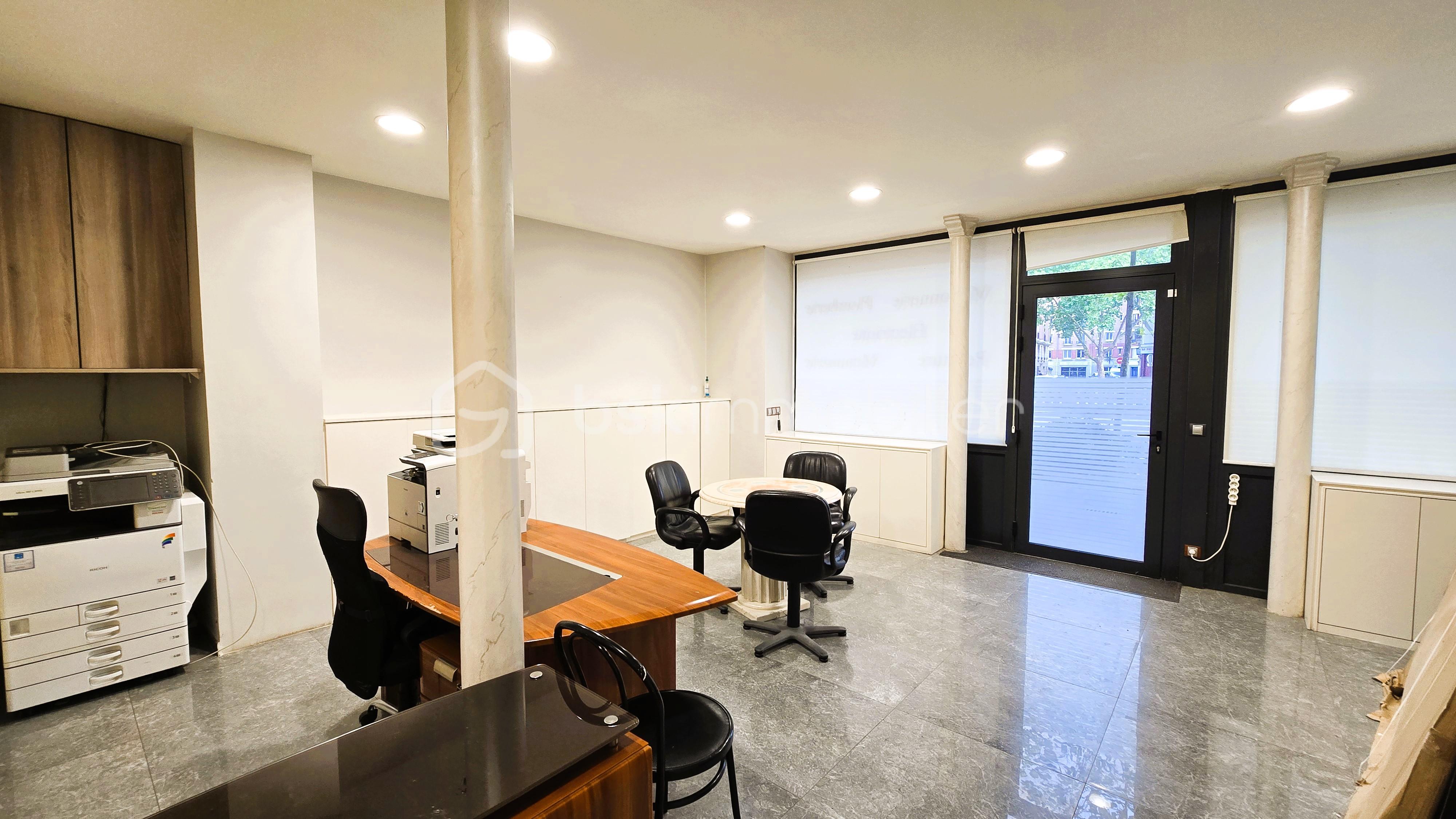 Local commercial de 56,53 m² - BUREAU 2.jpg