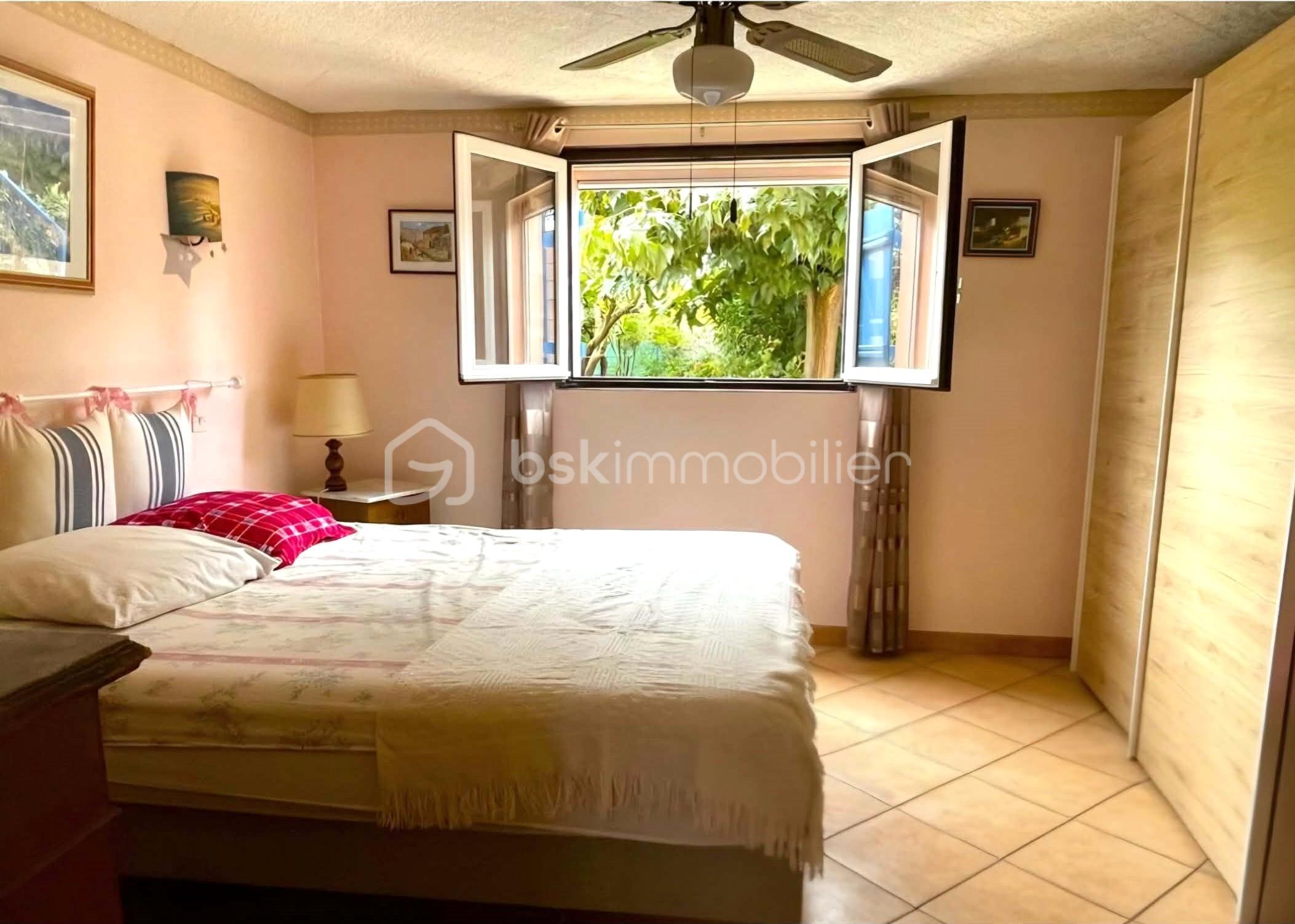 Maison traditionnelle de 140 m² - 789c3fb2-ae8a-4c5a-827a-55ccf039a8b2.jpg