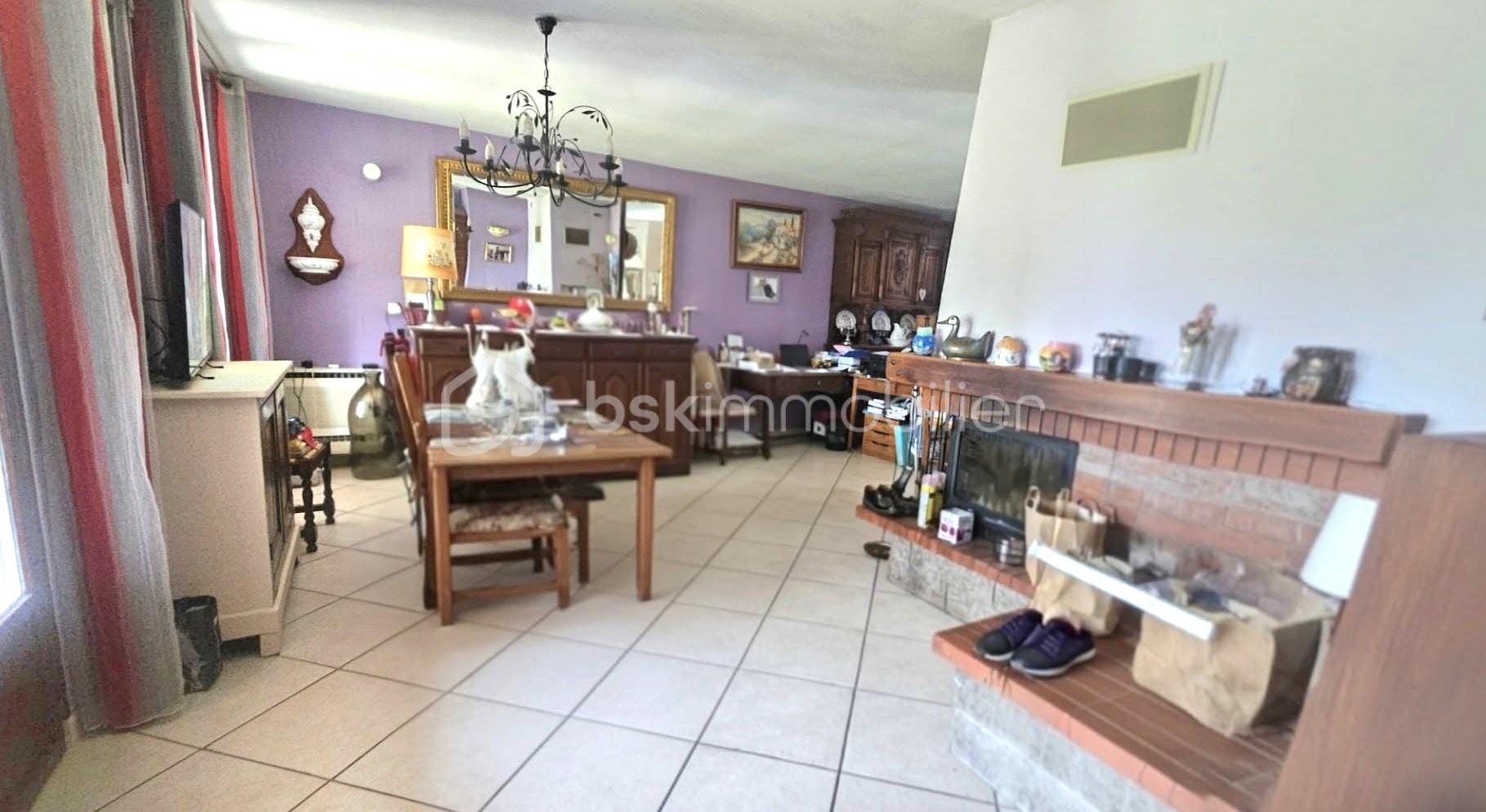 Maison traditionnelle de 140 m² - fa6b7acc-2e6a-4463-aca9-6783f4b7031b.jpg