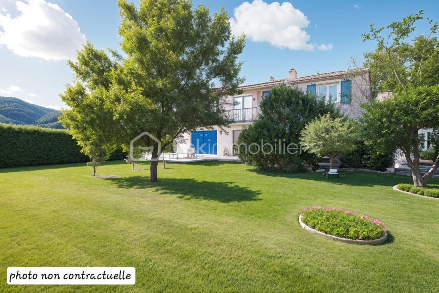 Maison traditionnelle de 140 m² - 59665.jpg