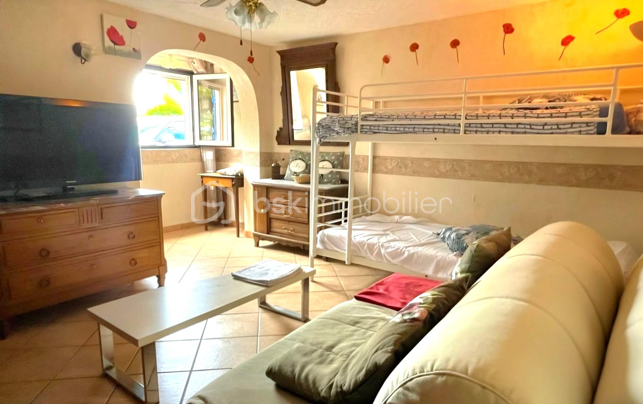 Maison traditionnelle de 140 m² - 0416b758-0680-49ee-af05-d09736aeb8d0.jpg